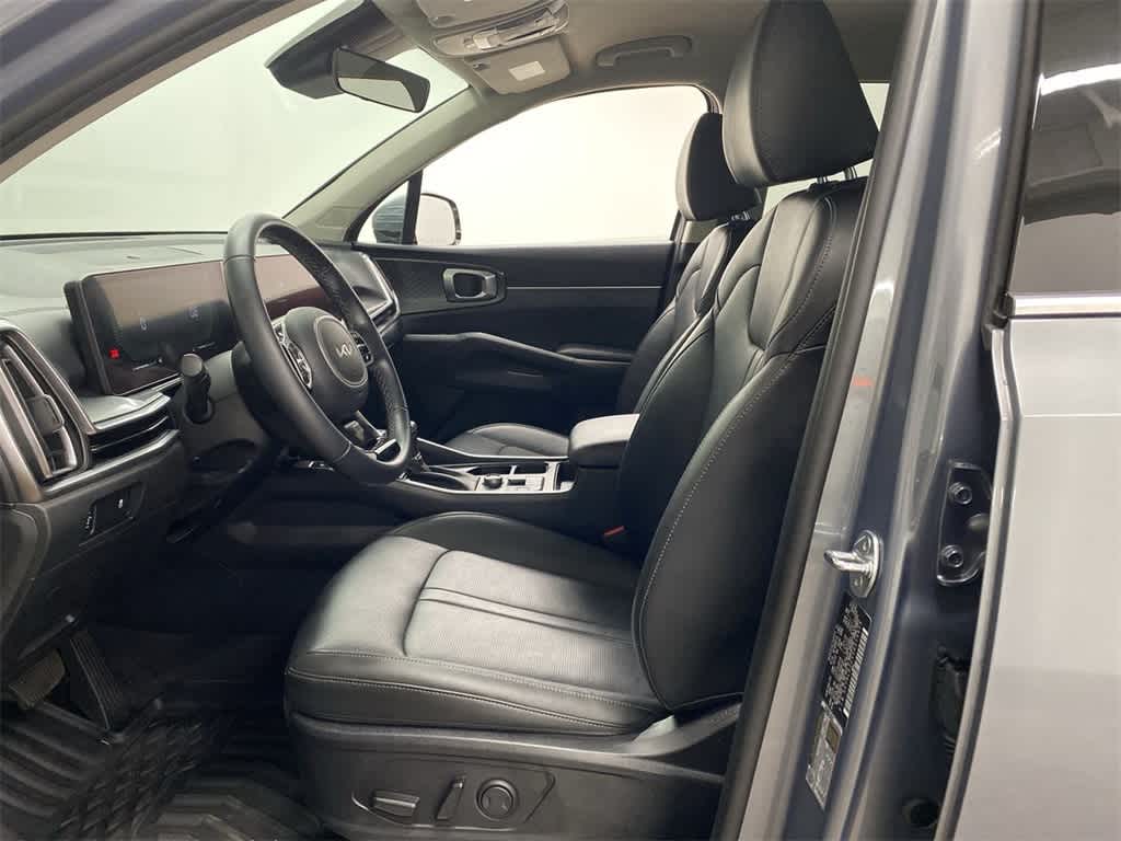 Thumbnail: 2025 Kia Sorento - 14