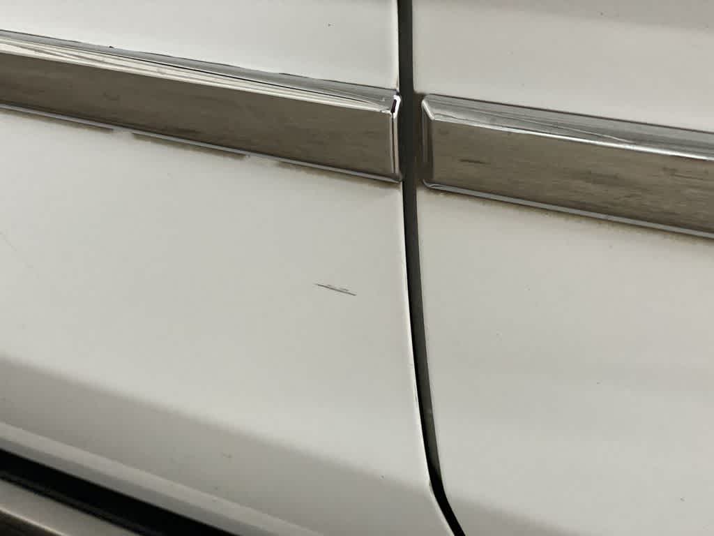 Thumbnail: 2016 GMC Yukon - 32