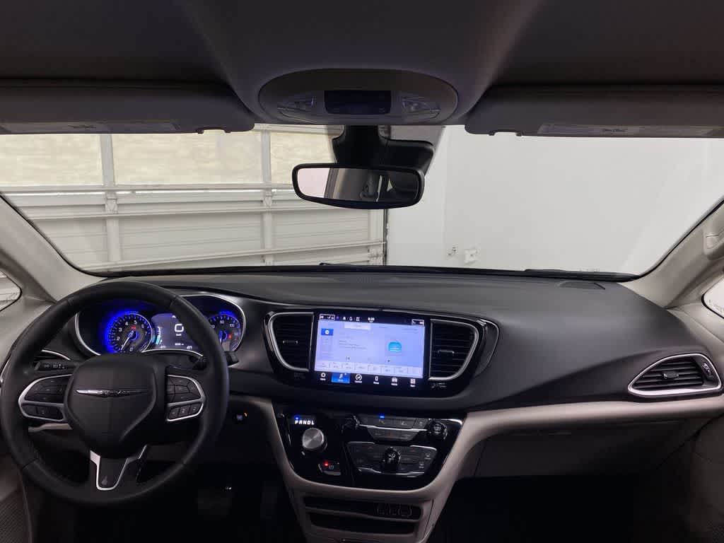 Thumbnail: 2024 Chrysler Pacifica - 12