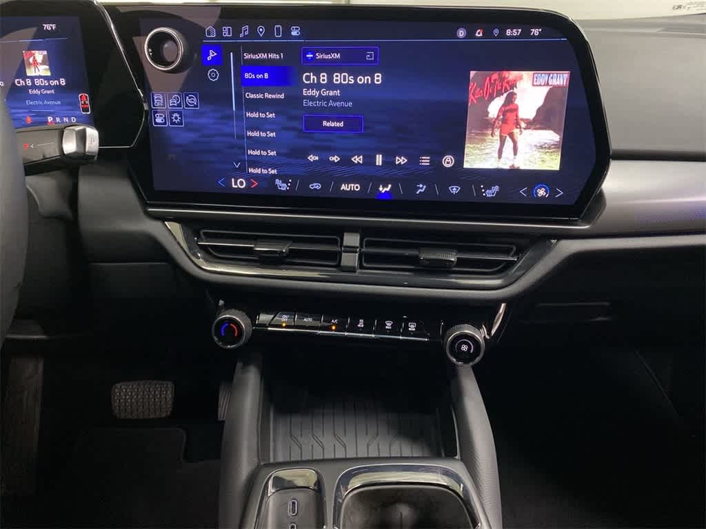 Thumbnail: 2024 Chevrolet Equinox - 25