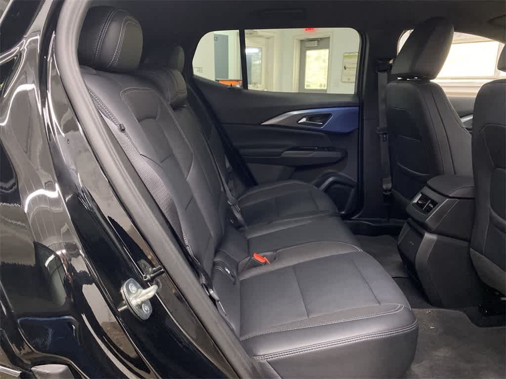 Thumbnail: 2025 Chevrolet Equinox - 17