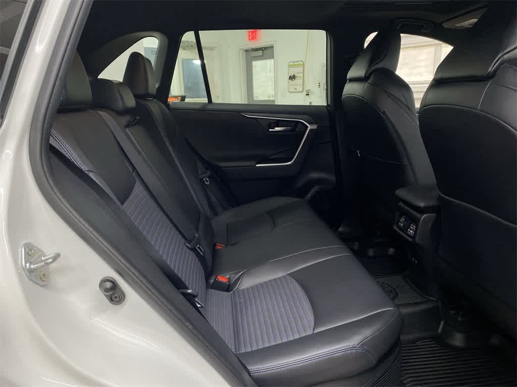 Thumbnail: 2020 Toyota RAV4 - 18