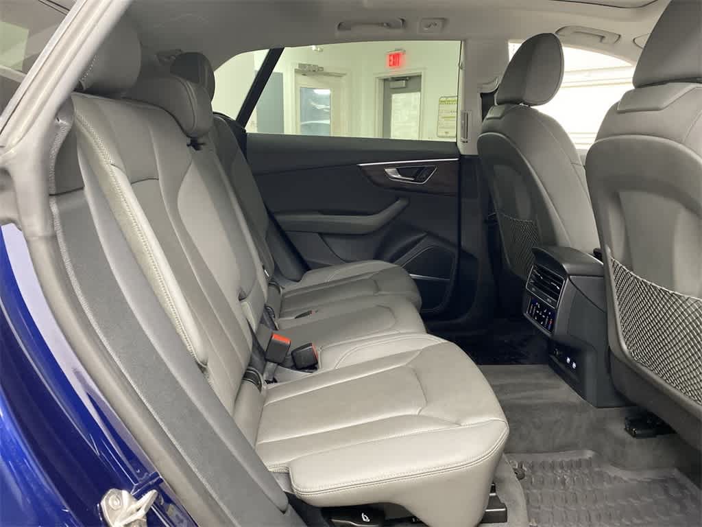 Thumbnail: 2019 Audi Q8 - 19