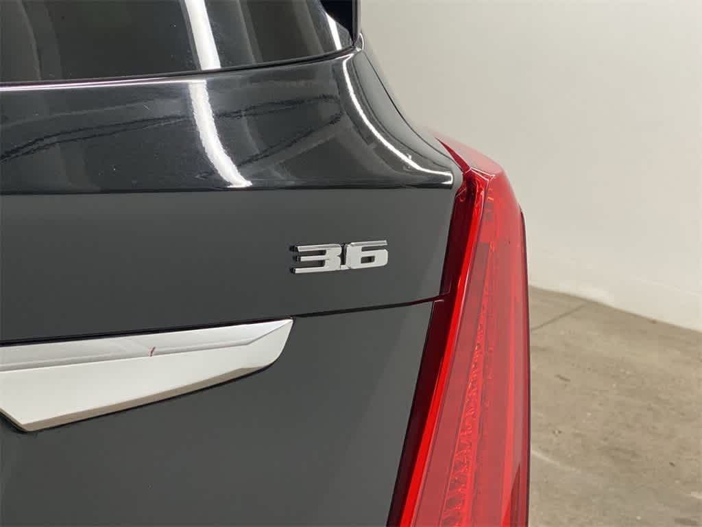Thumbnail: 2017 Cadillac XT5 - 11