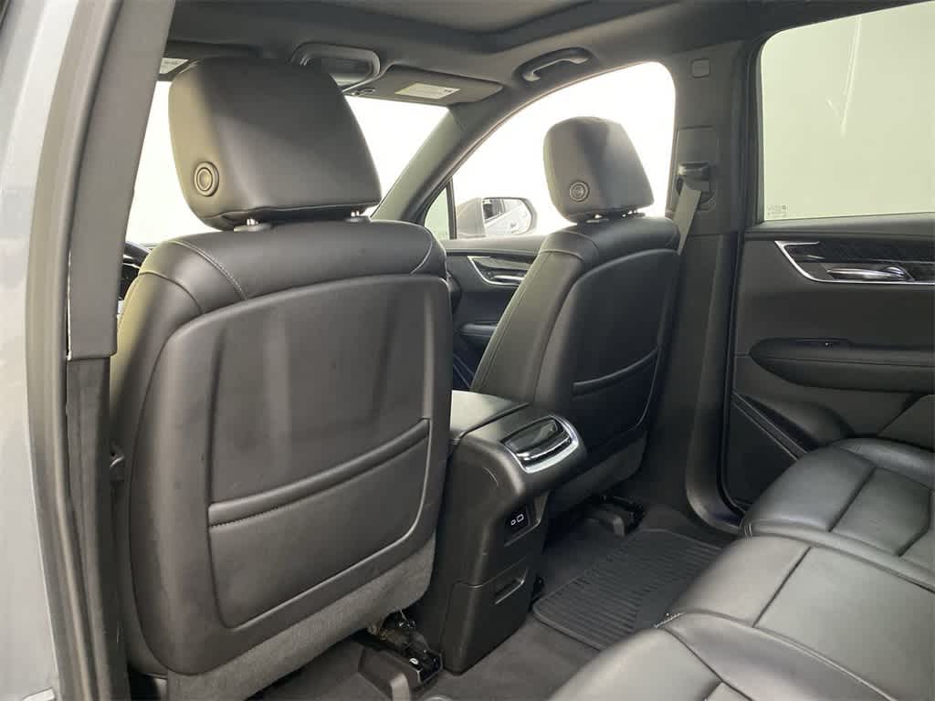 Thumbnail: 2020 Cadillac XT6 - 17