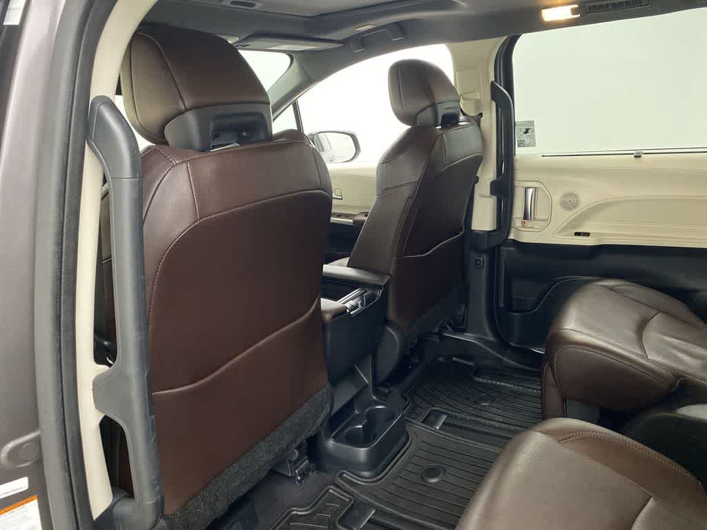 Thumbnail: 2024 Toyota Sienna - 15