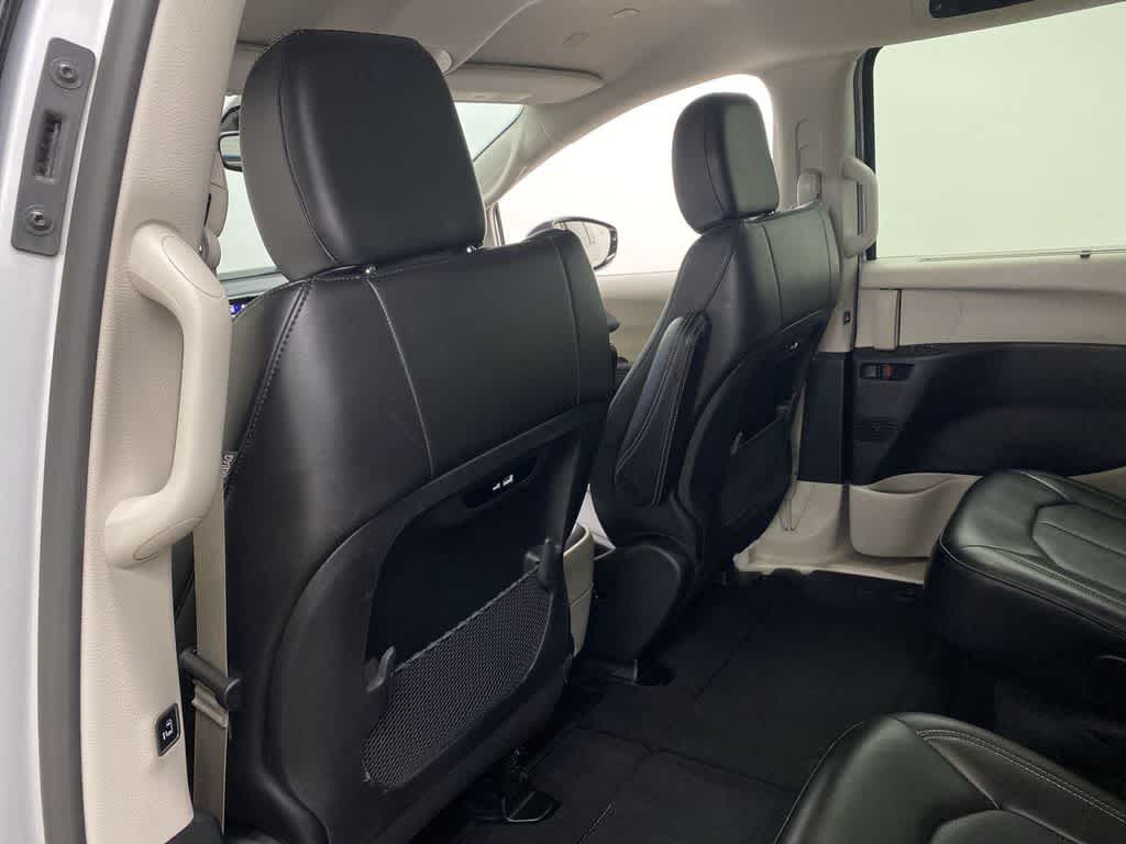 Thumbnail: 2024 Chrysler Pacifica - 15