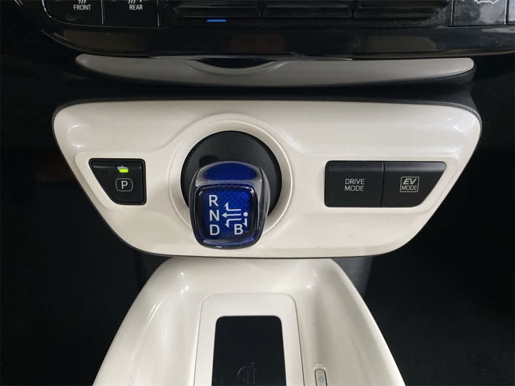 Thumbnail: 2016 Toyota Prius - 28