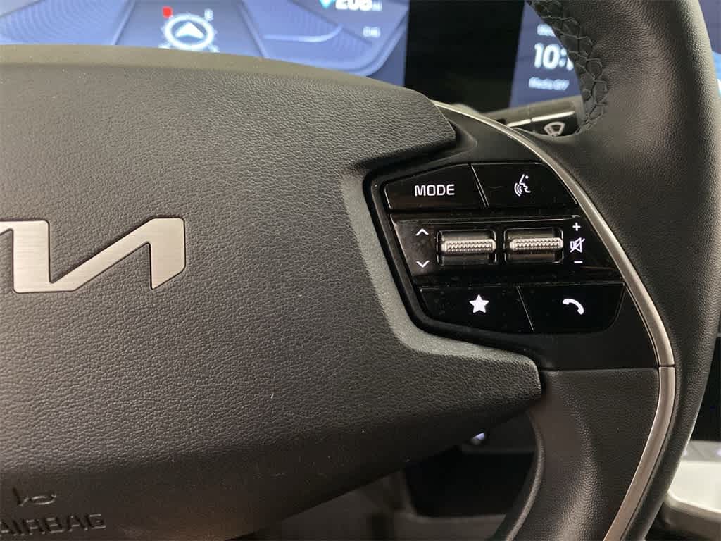 Thumbnail: 2023 Kia EV6 - 22