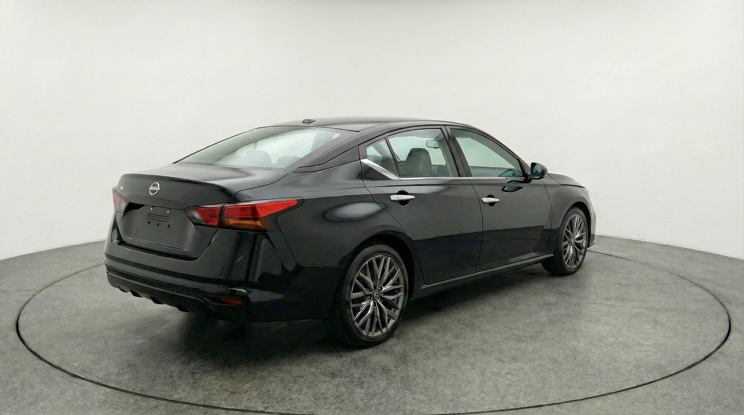 Thumbnail: 2025 Nissan Altima - 7