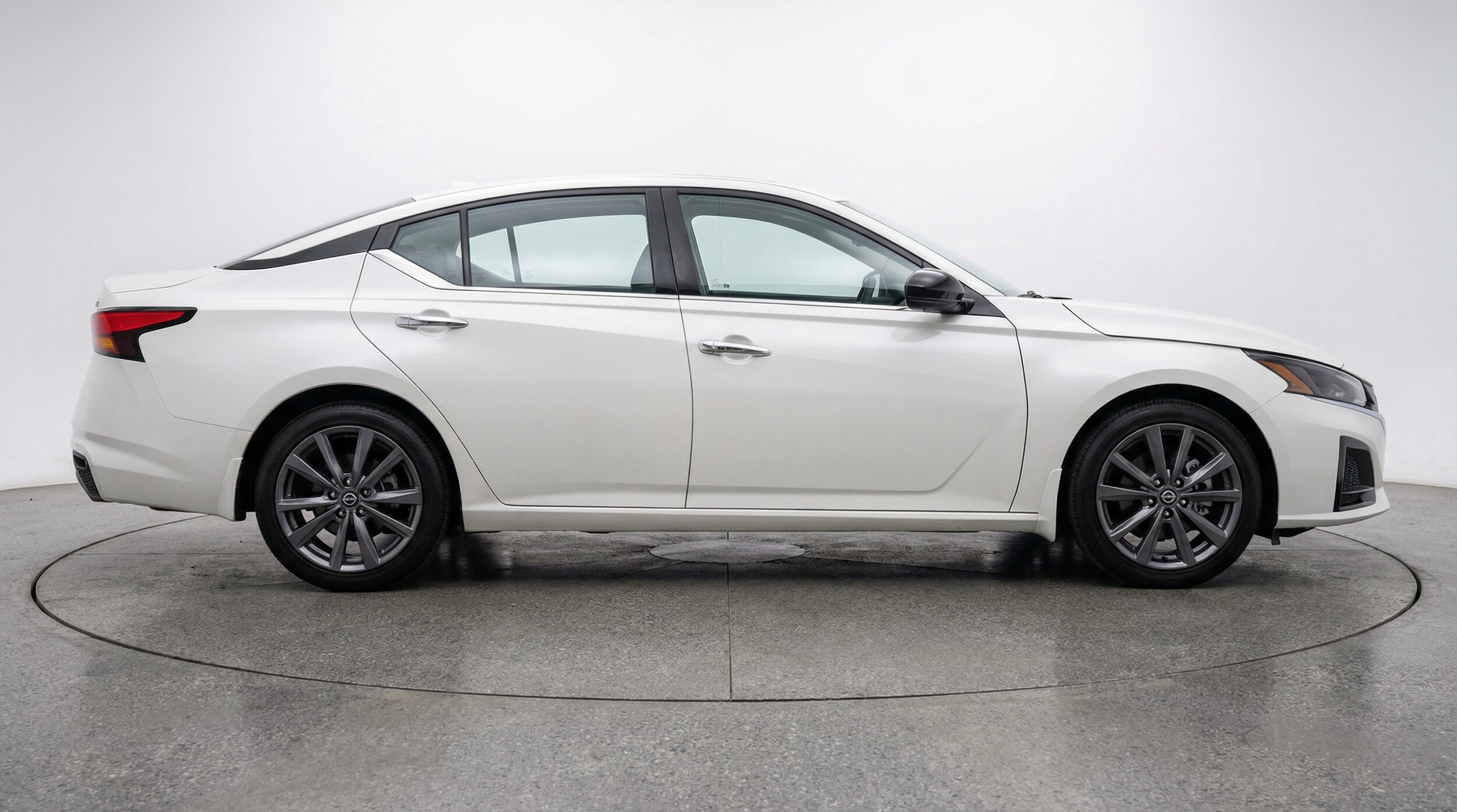 Thumbnail: 2025 Nissan Altima - 8