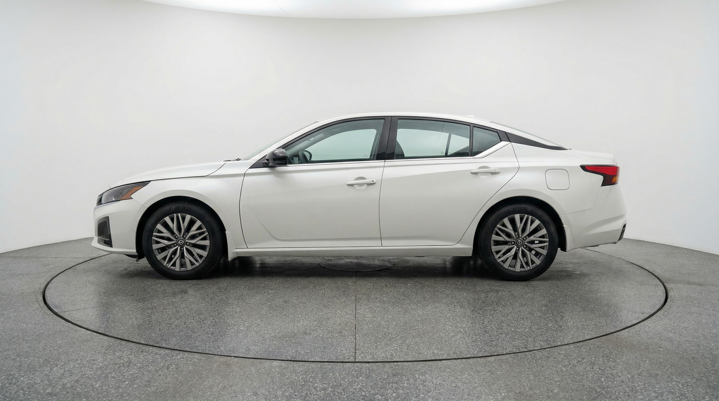 Thumbnail: 2025 Nissan Altima - 4