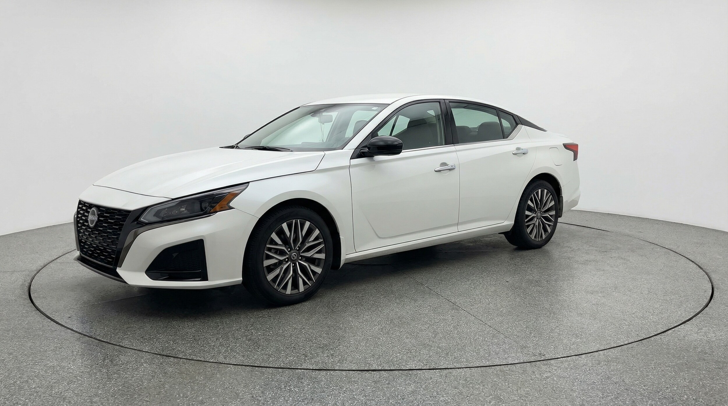 Thumbnail: 2025 Nissan Altima - 3