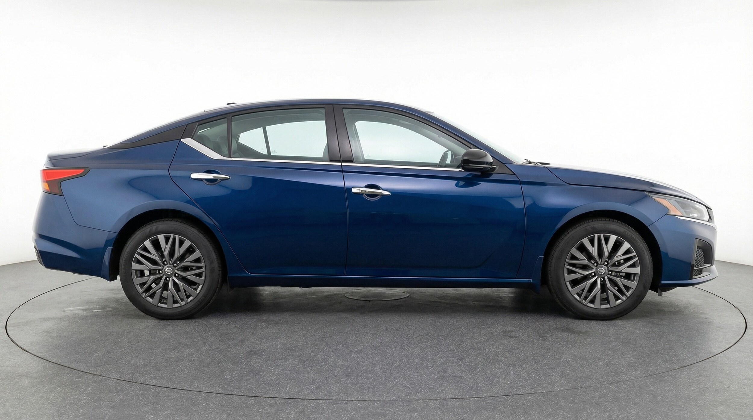 Thumbnail: 2025 Nissan Altima - 8