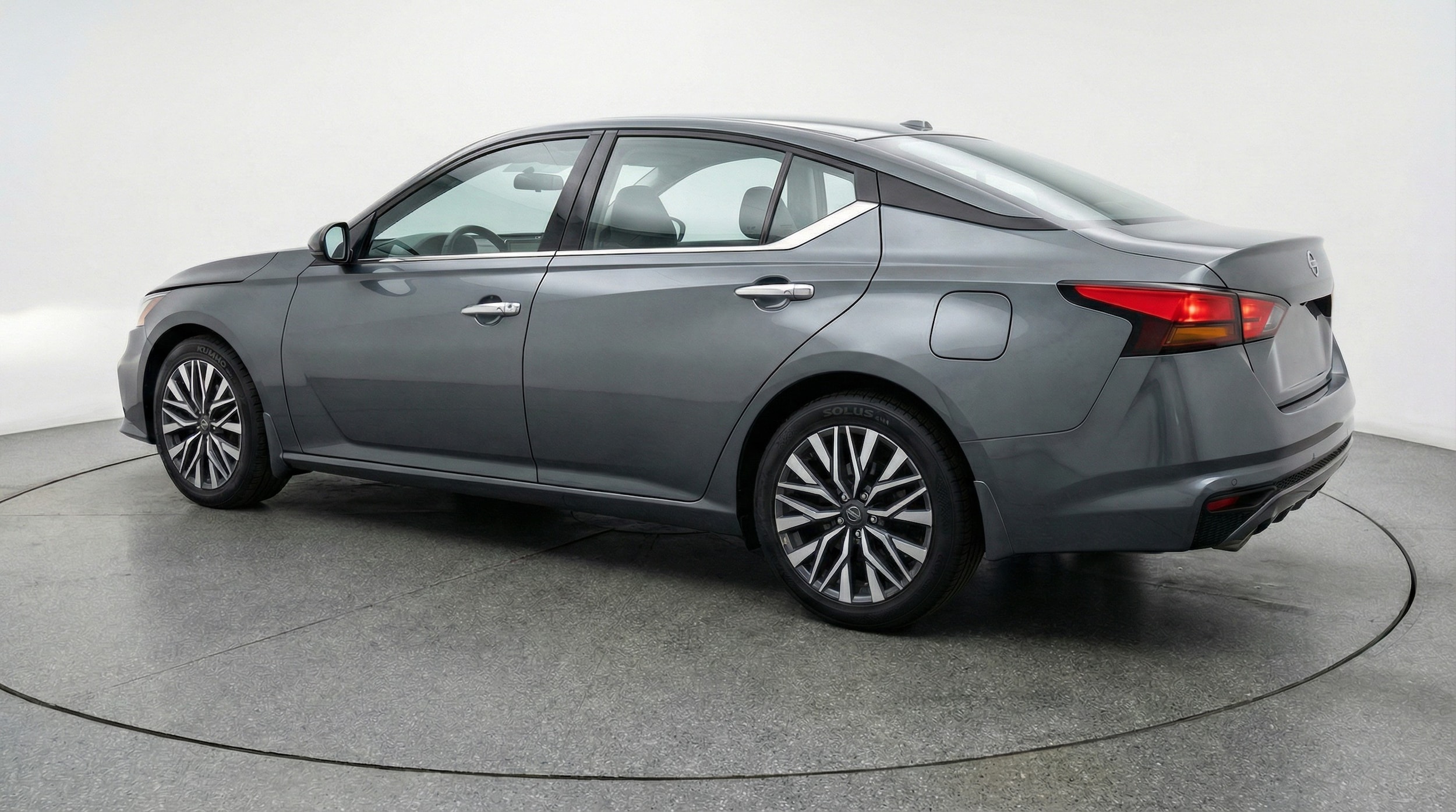 Thumbnail: 2025 Nissan Altima - 5