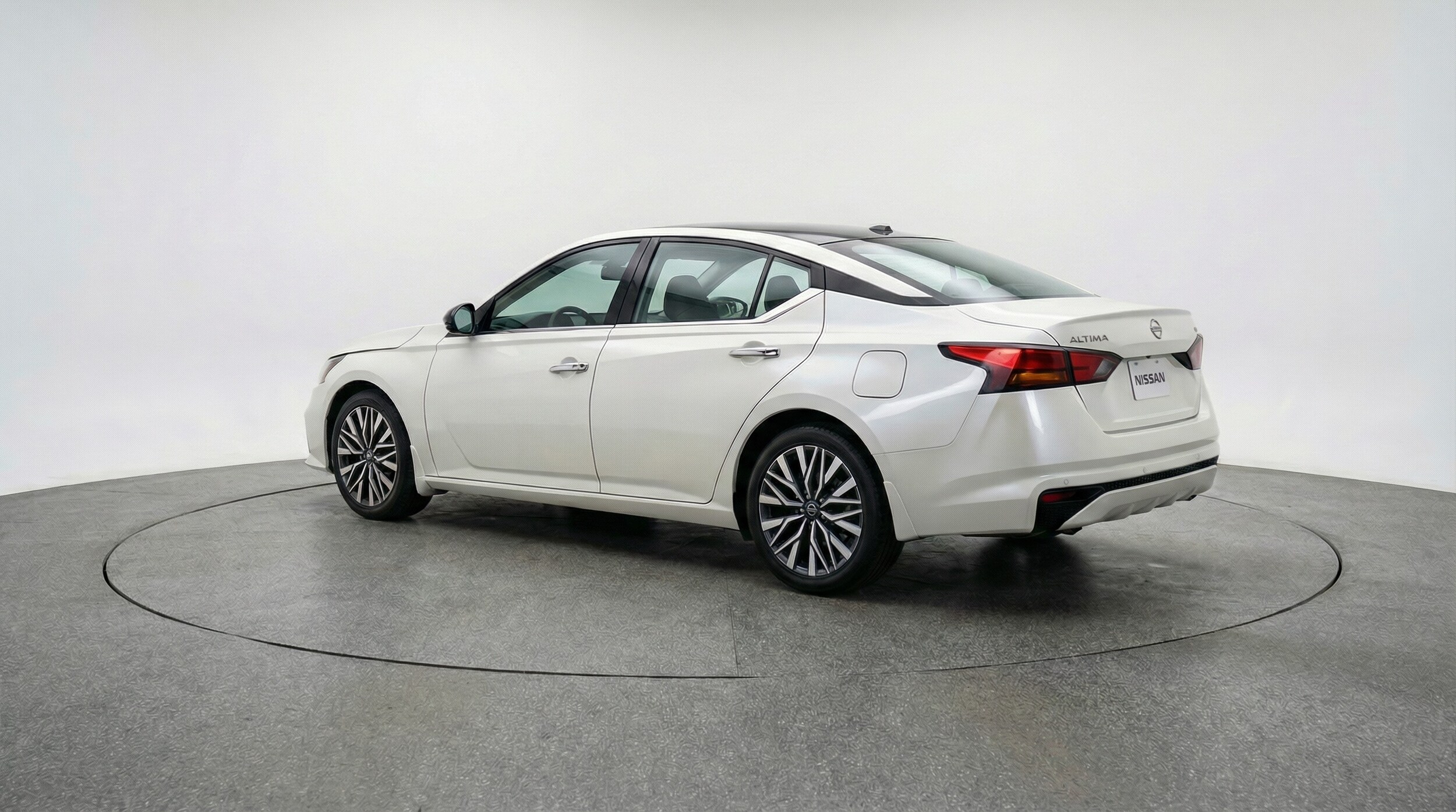 Thumbnail: 2025 Nissan Altima - 5