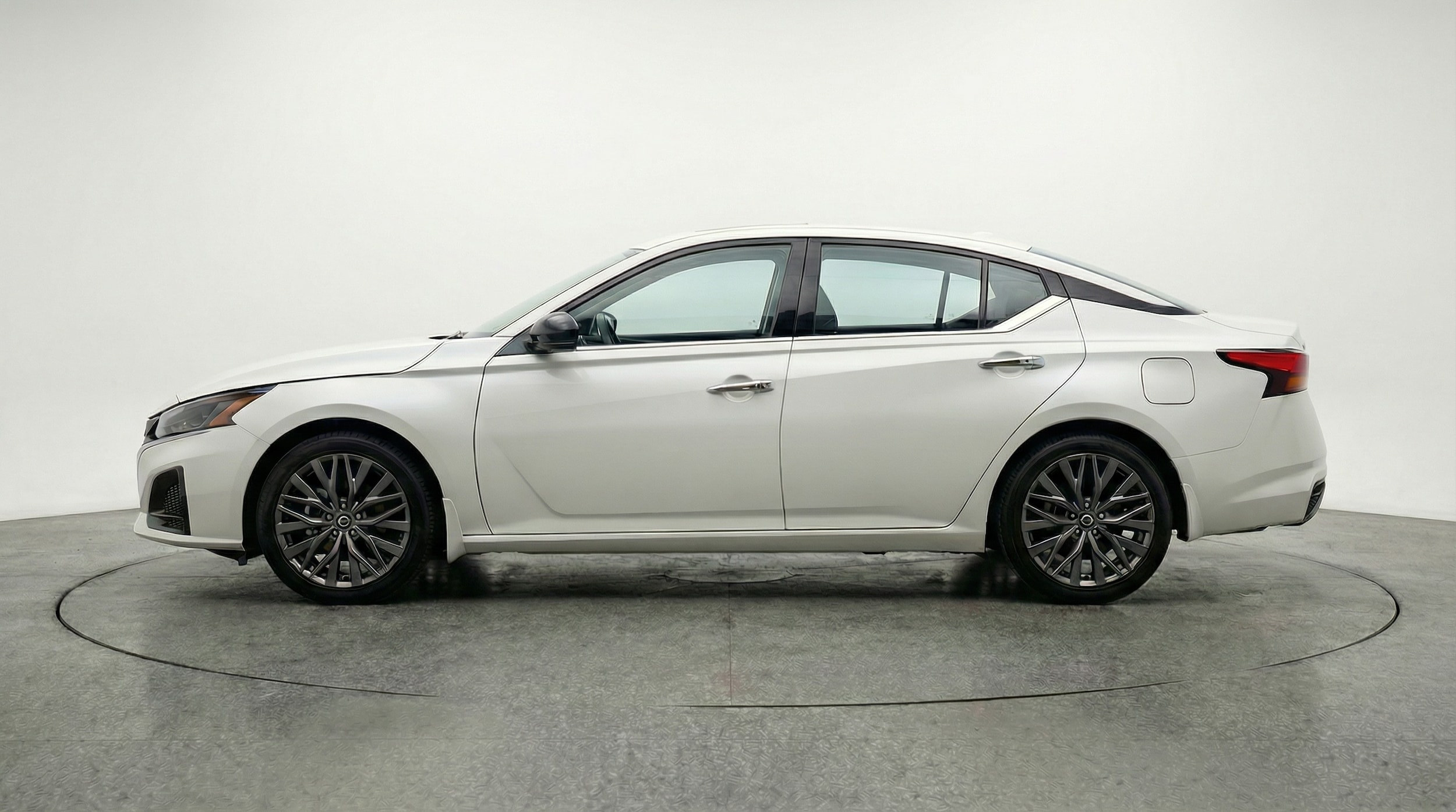 Thumbnail: 2025 Nissan Altima - 4