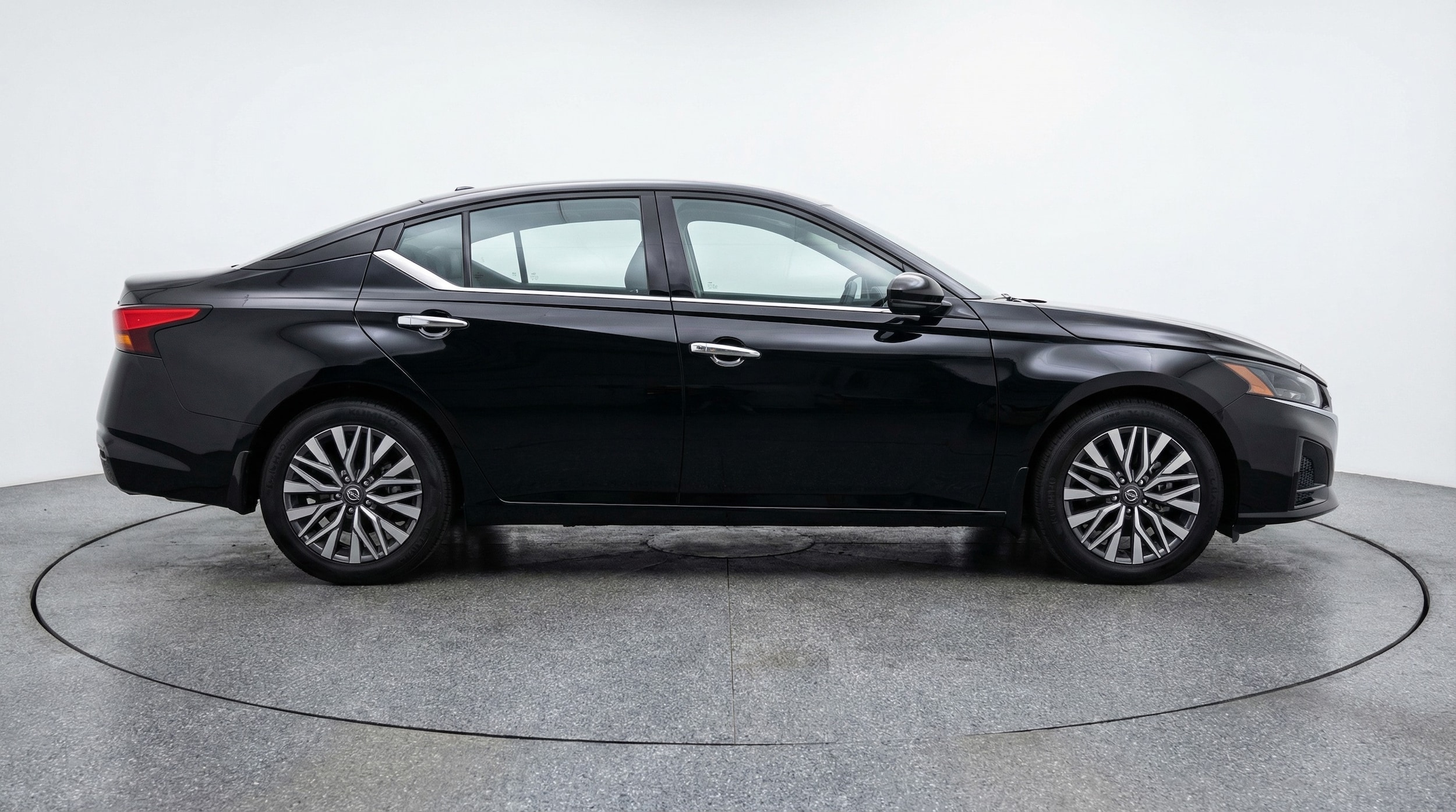 Thumbnail: 2025 Nissan Altima - 8