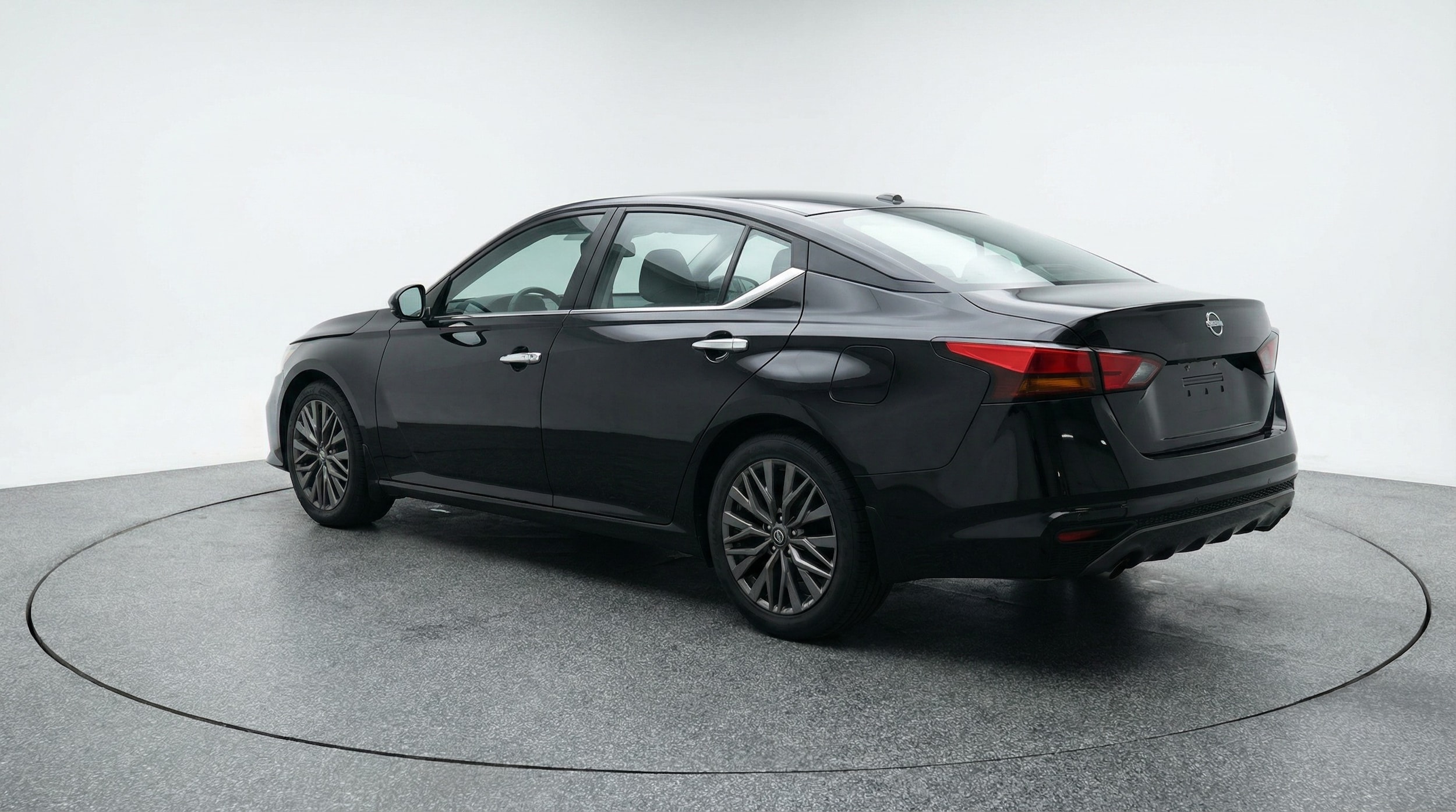 Thumbnail: 2025 Nissan Altima - 5