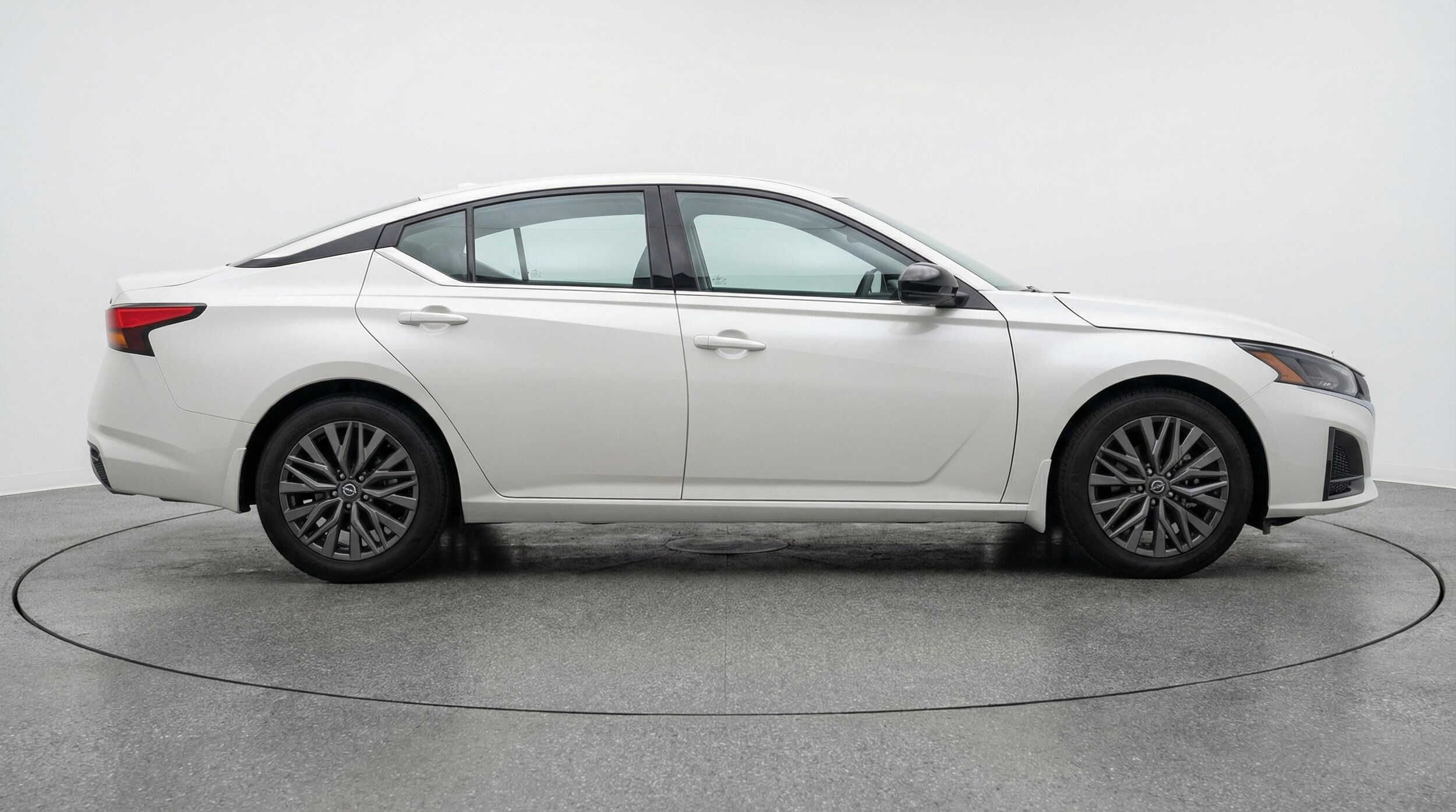 Thumbnail: 2025 Nissan Altima - 8