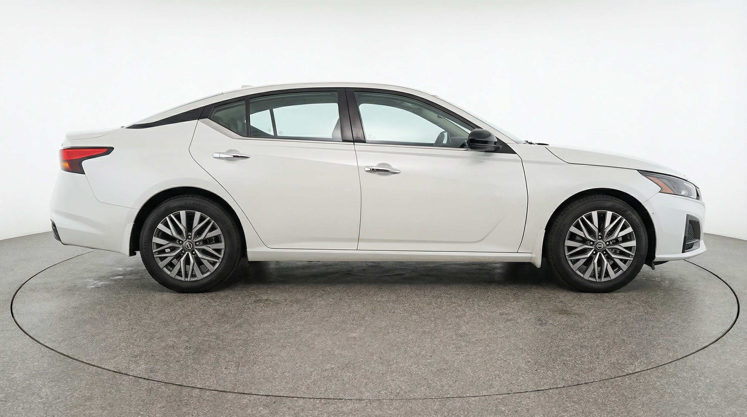 Thumbnail: 2025 Nissan Altima - 8