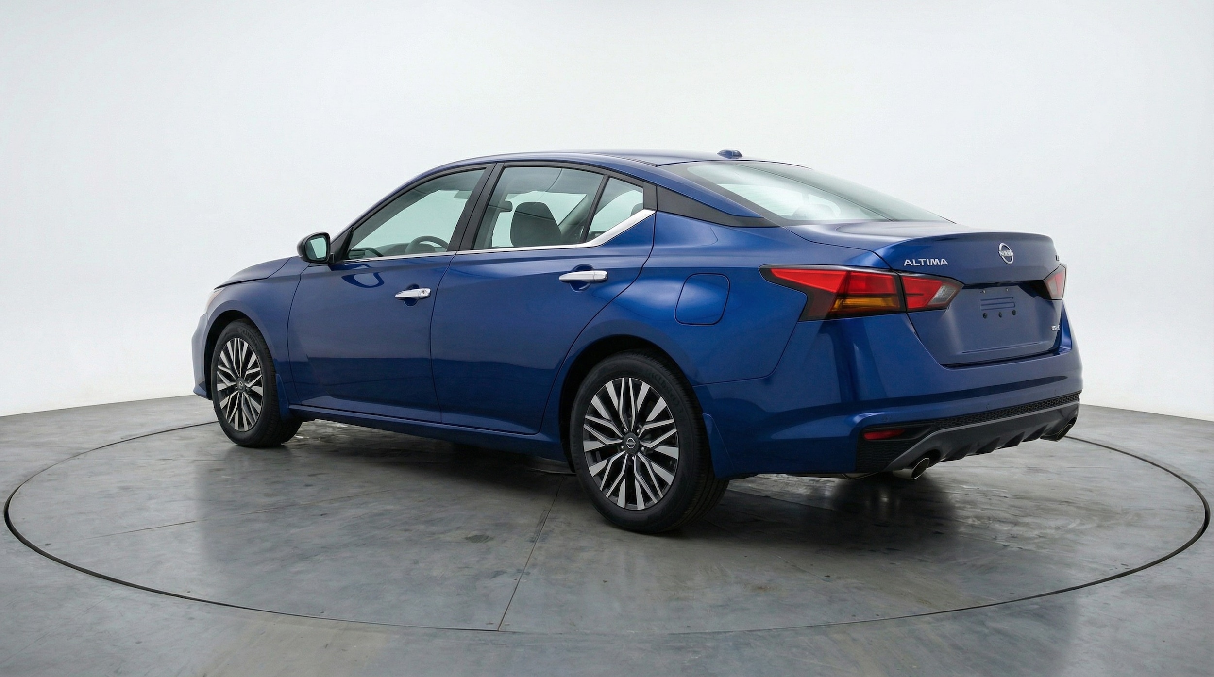Thumbnail: 2025 Nissan Altima - 5