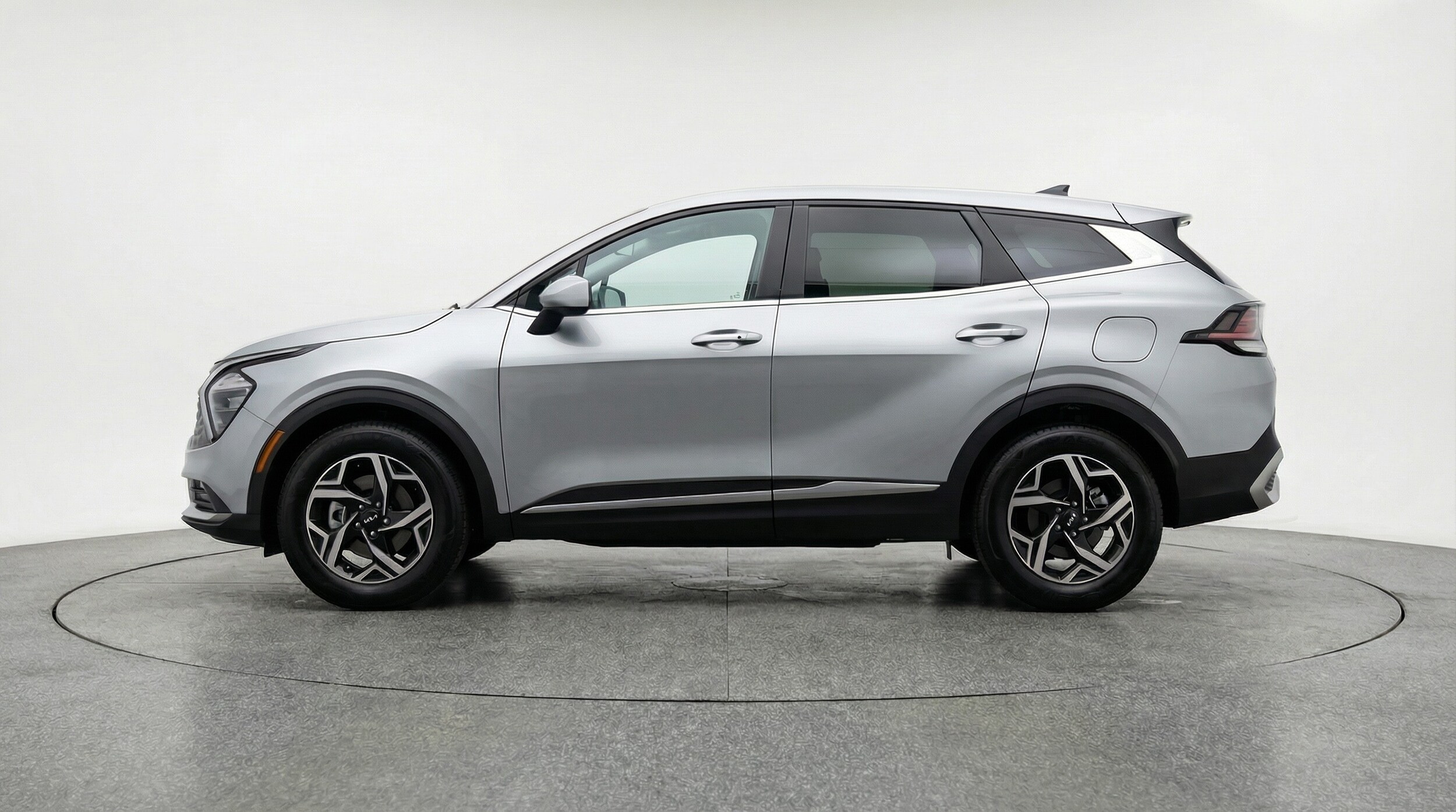 Thumbnail: 2025 Kia Sportage - 4