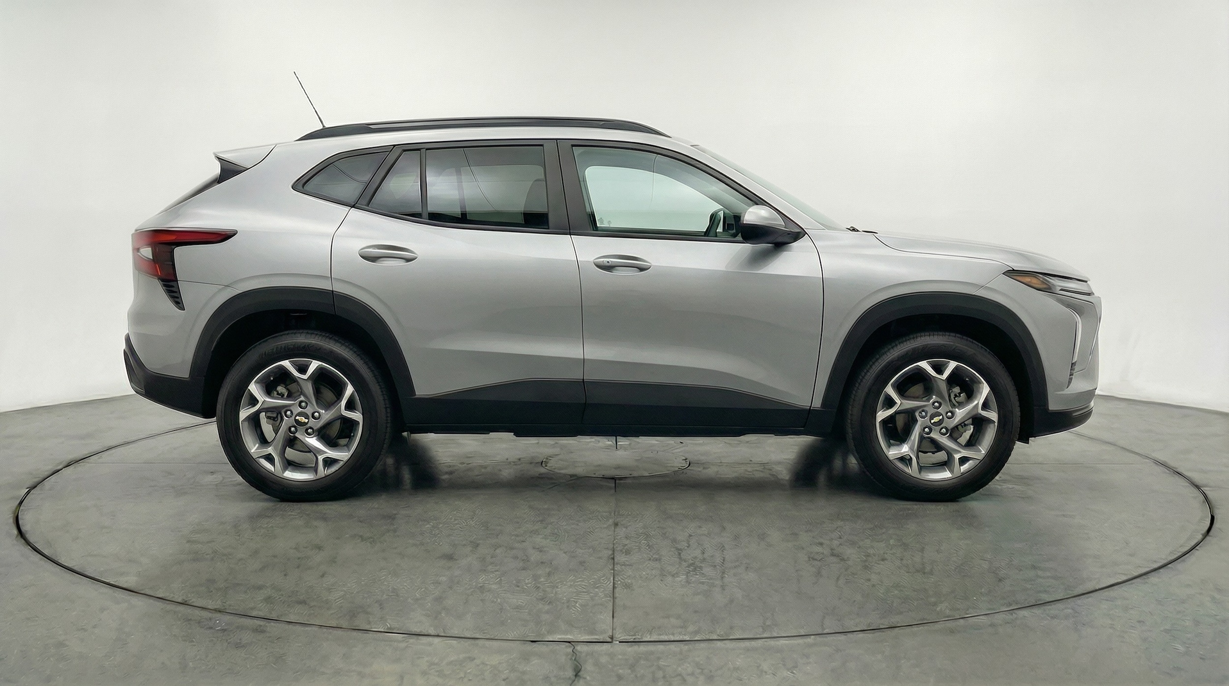 Thumbnail: 2025 Chevrolet Trax - 8