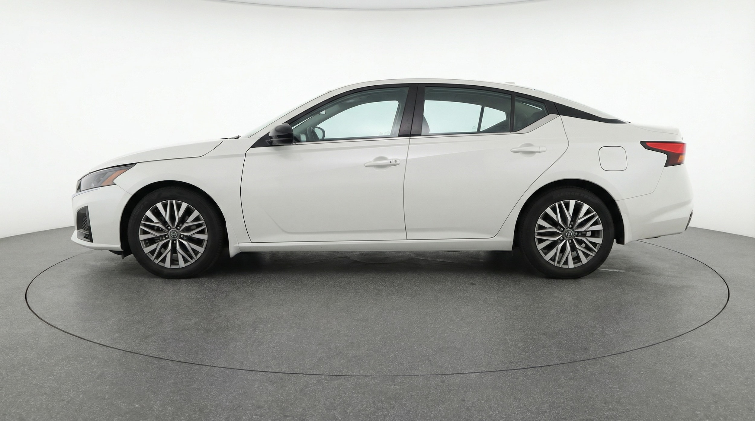 Thumbnail: 2025 Nissan Altima - 4