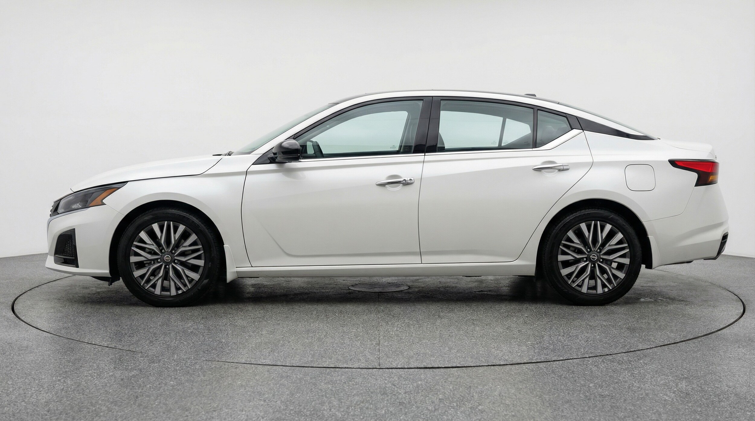 Thumbnail: 2025 Nissan Altima - 4