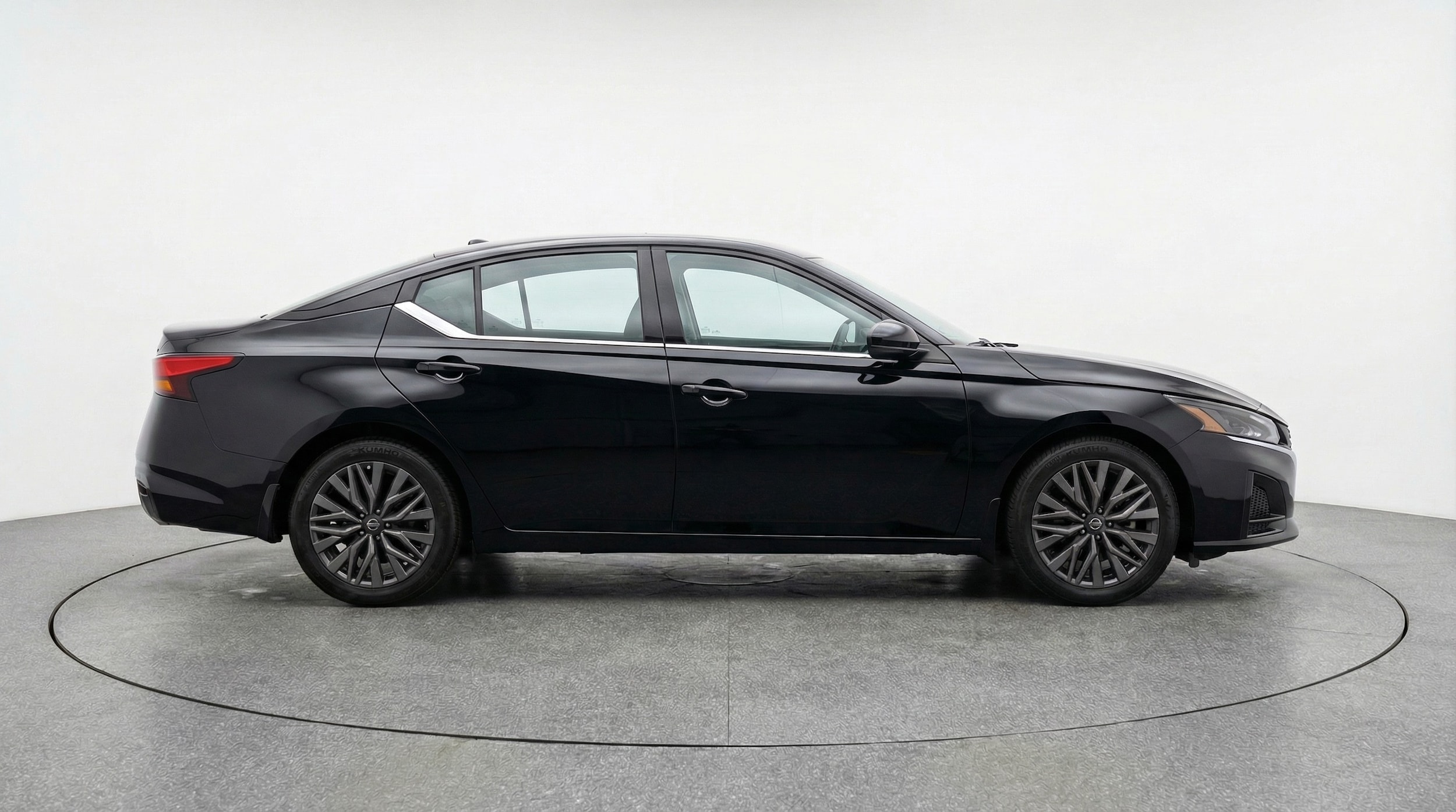 Thumbnail: 2025 Nissan Altima - 8