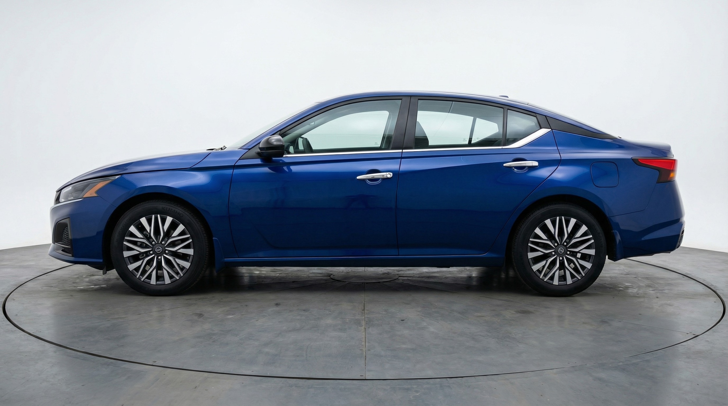 Thumbnail: 2025 Nissan Altima - 4