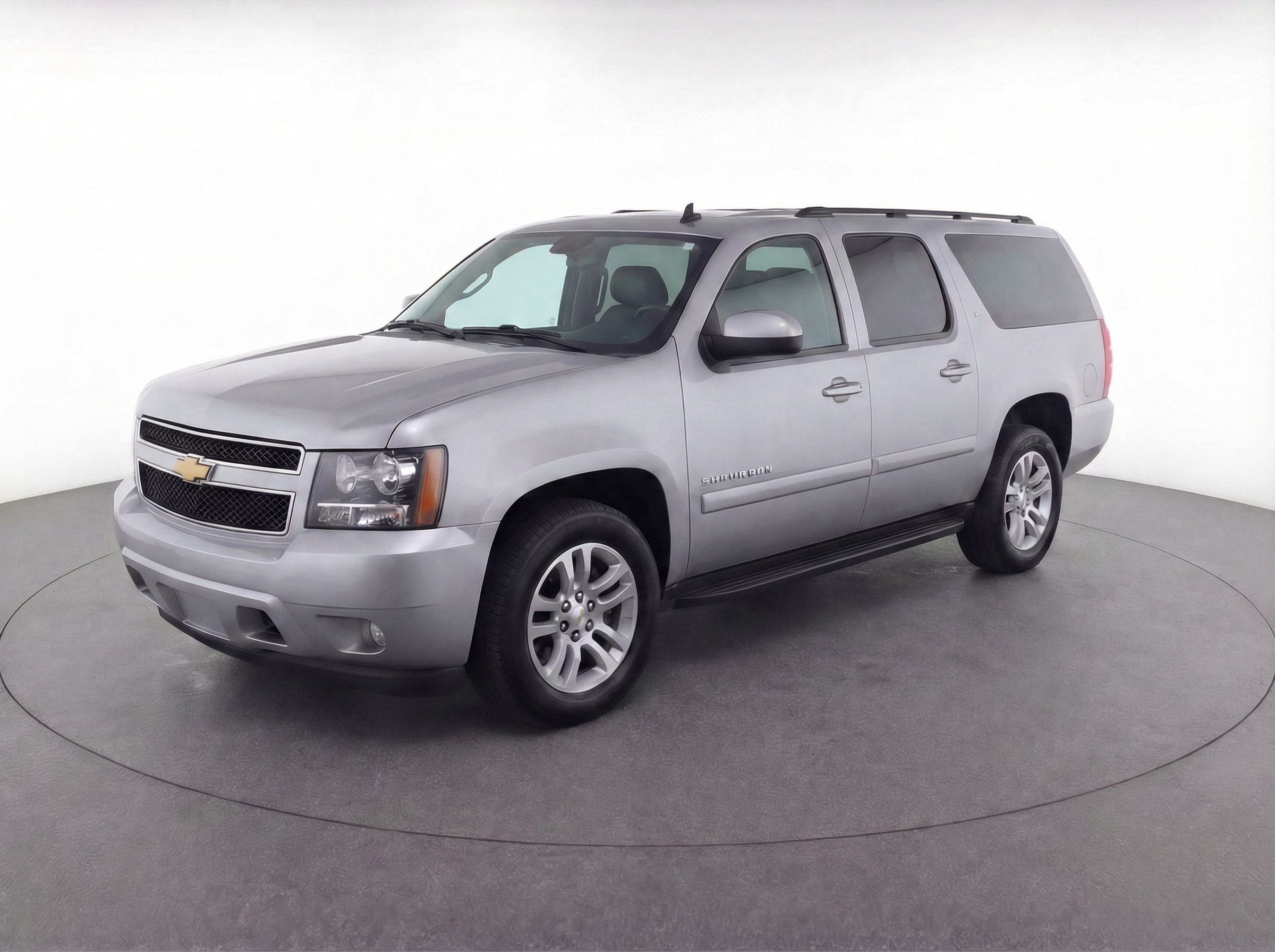 Thumbnail: 2024 Chevrolet Suburban - 3