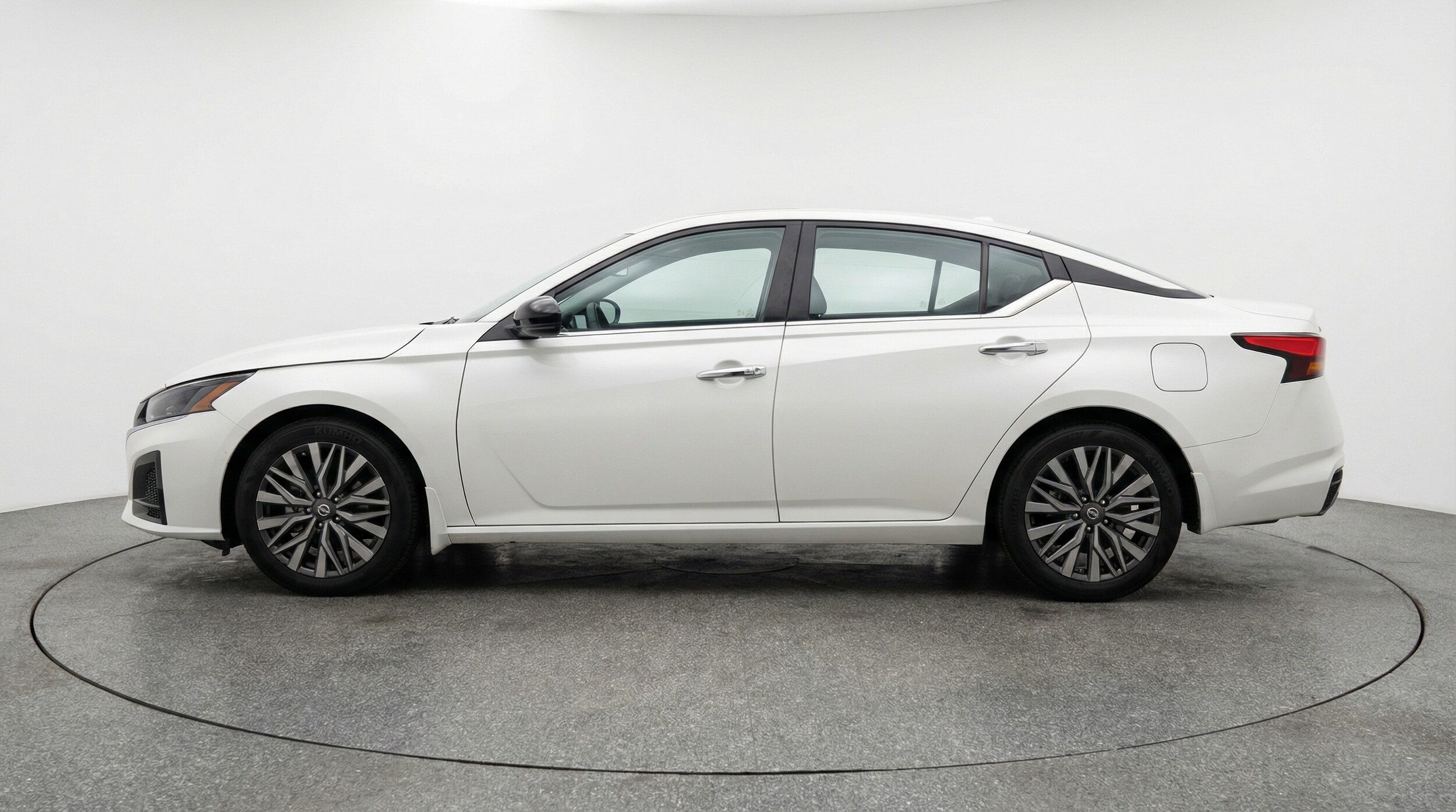 Thumbnail: 2025 Nissan Altima - 4