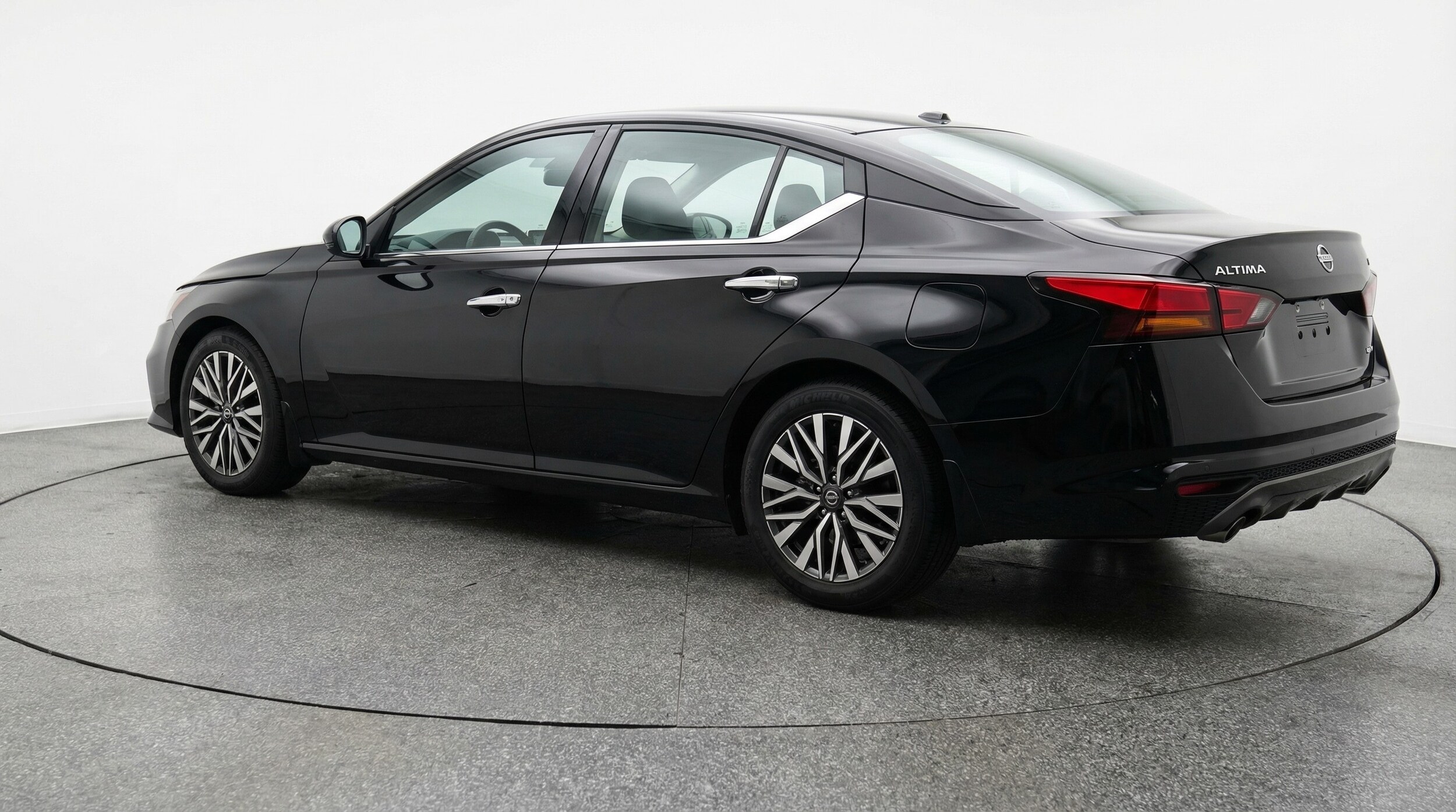 Thumbnail: 2025 Nissan Altima - 5