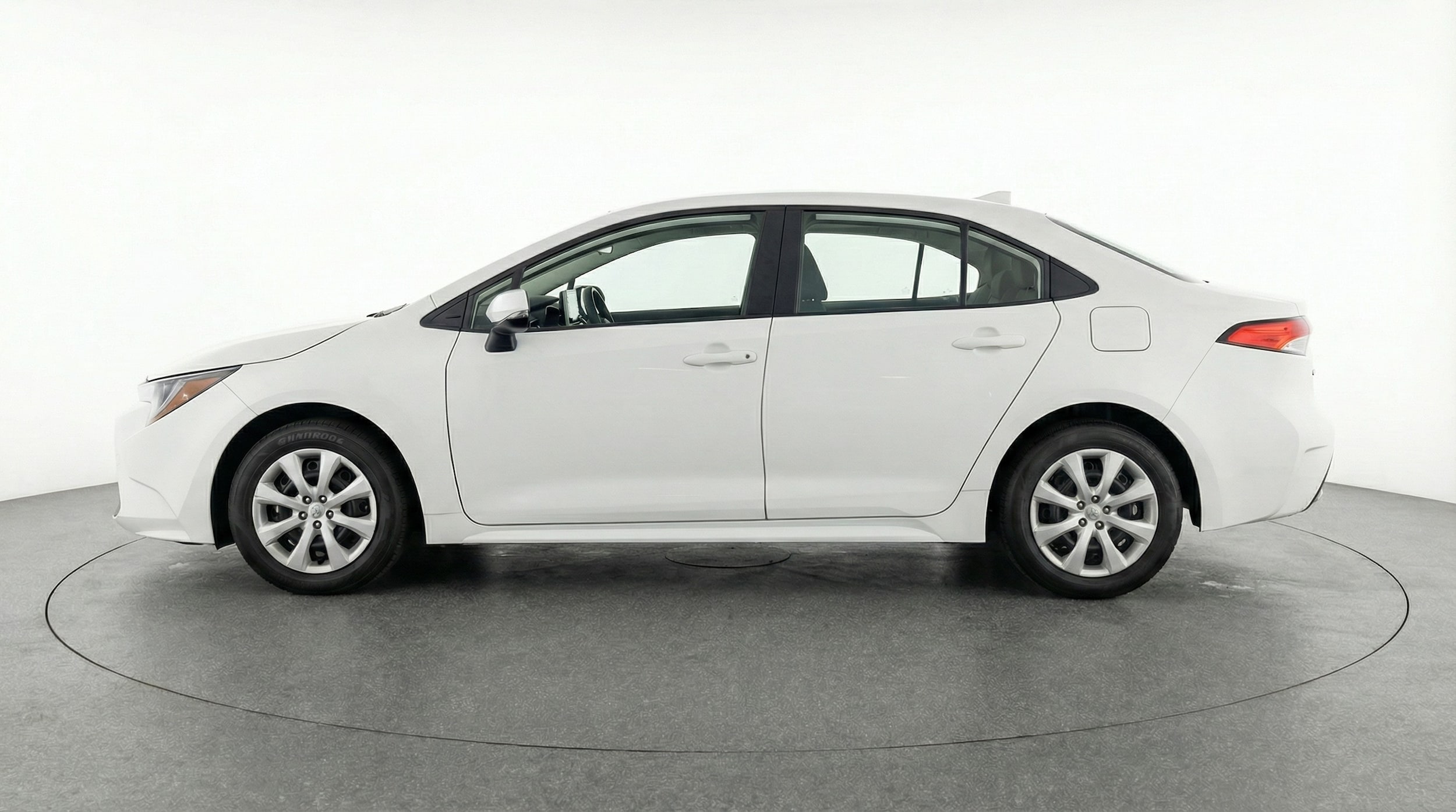 Thumbnail: 2025 Toyota Corolla - 4