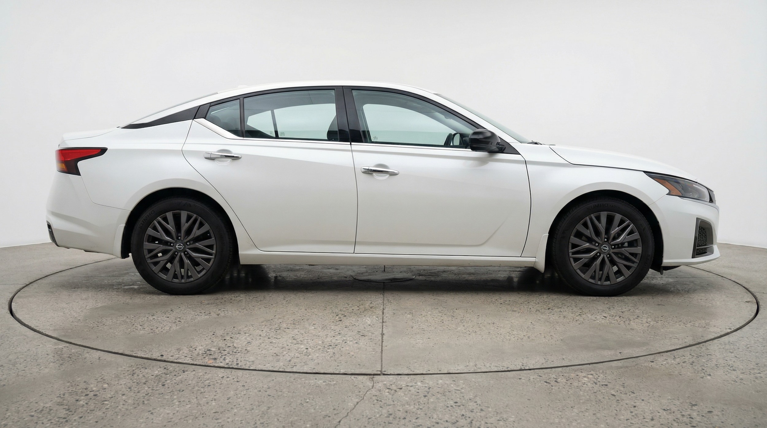 Thumbnail: 2025 Nissan Altima - 8
