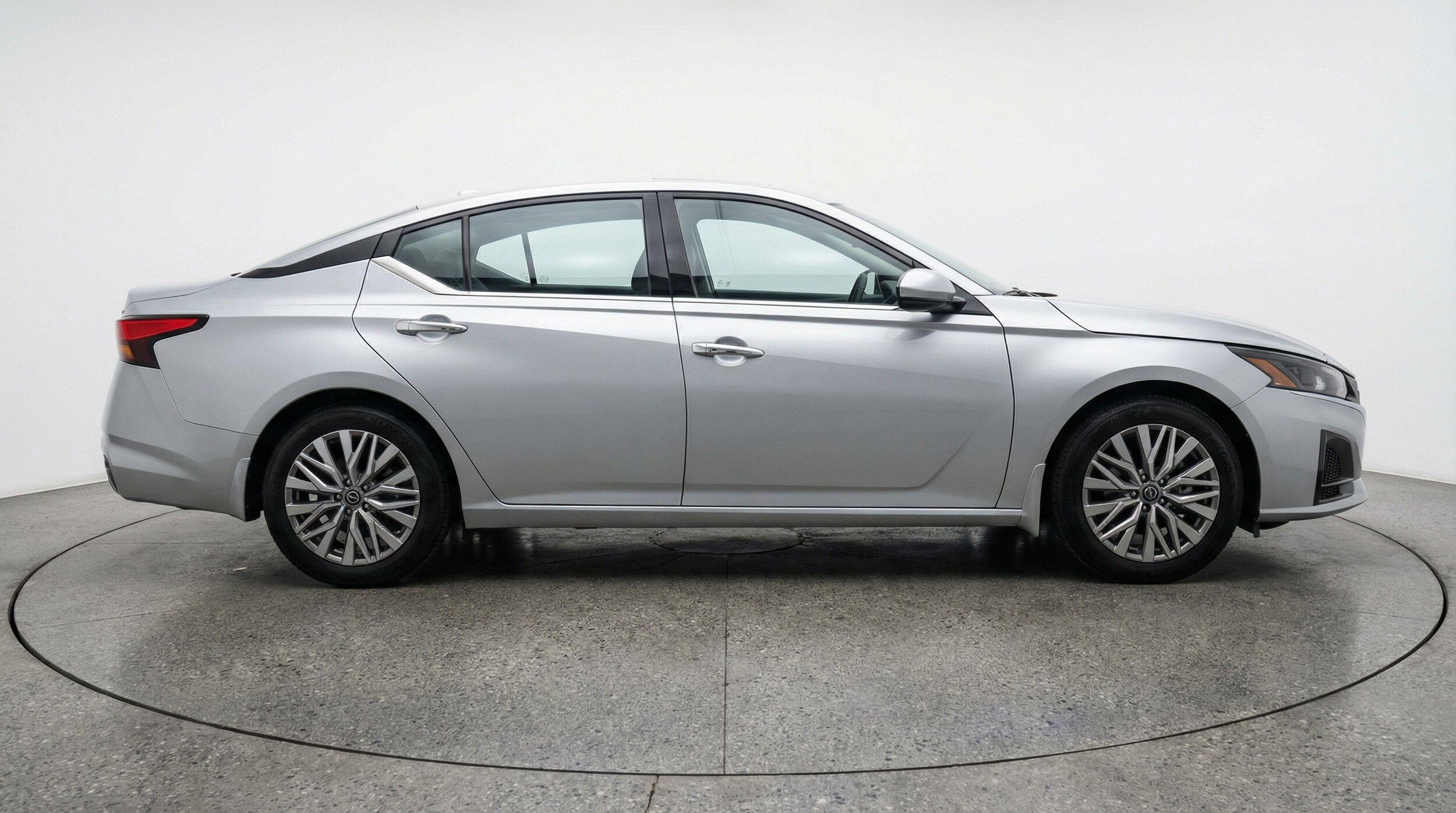 Thumbnail: 2025 Nissan Altima - 8