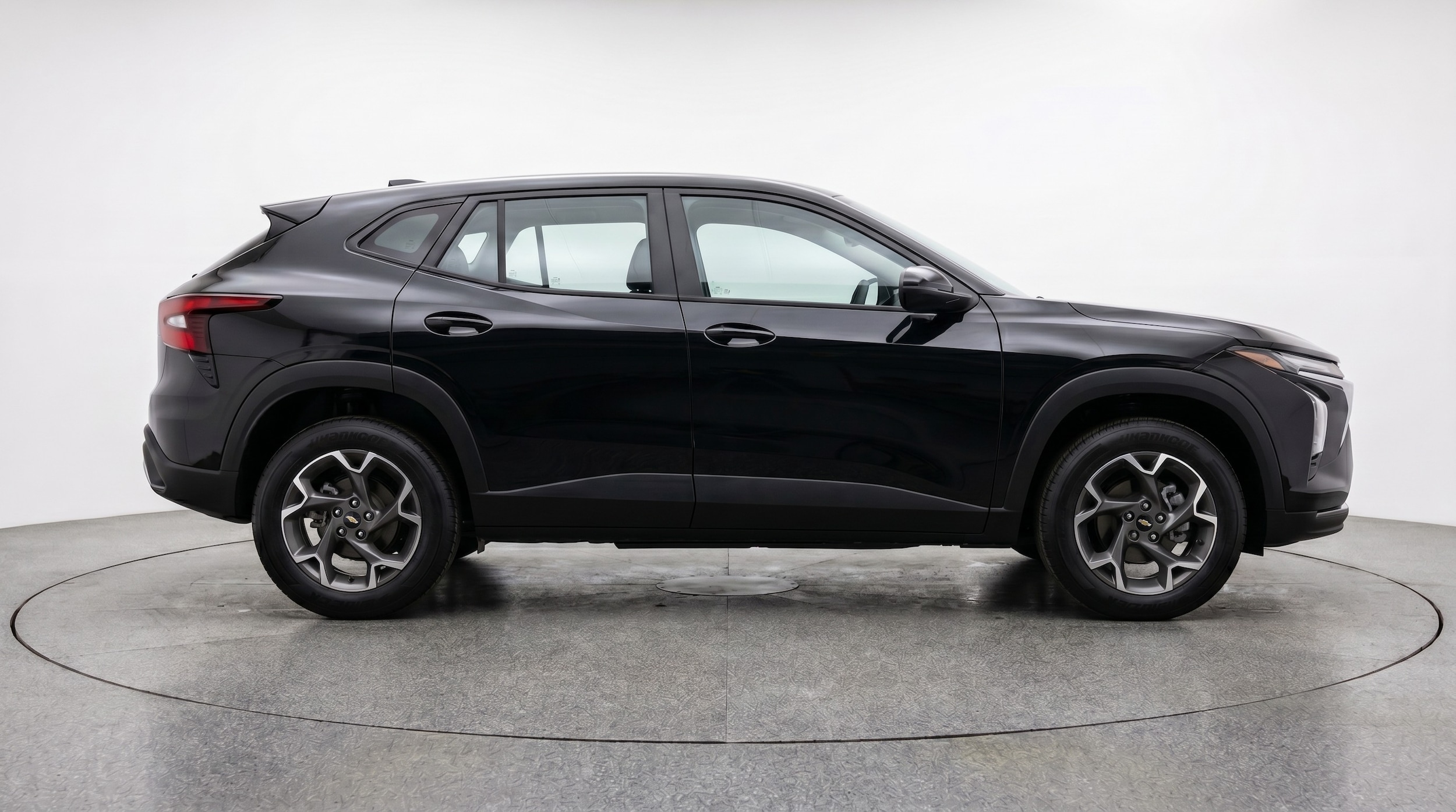 Thumbnail: 2025 Chevrolet Trax - 8