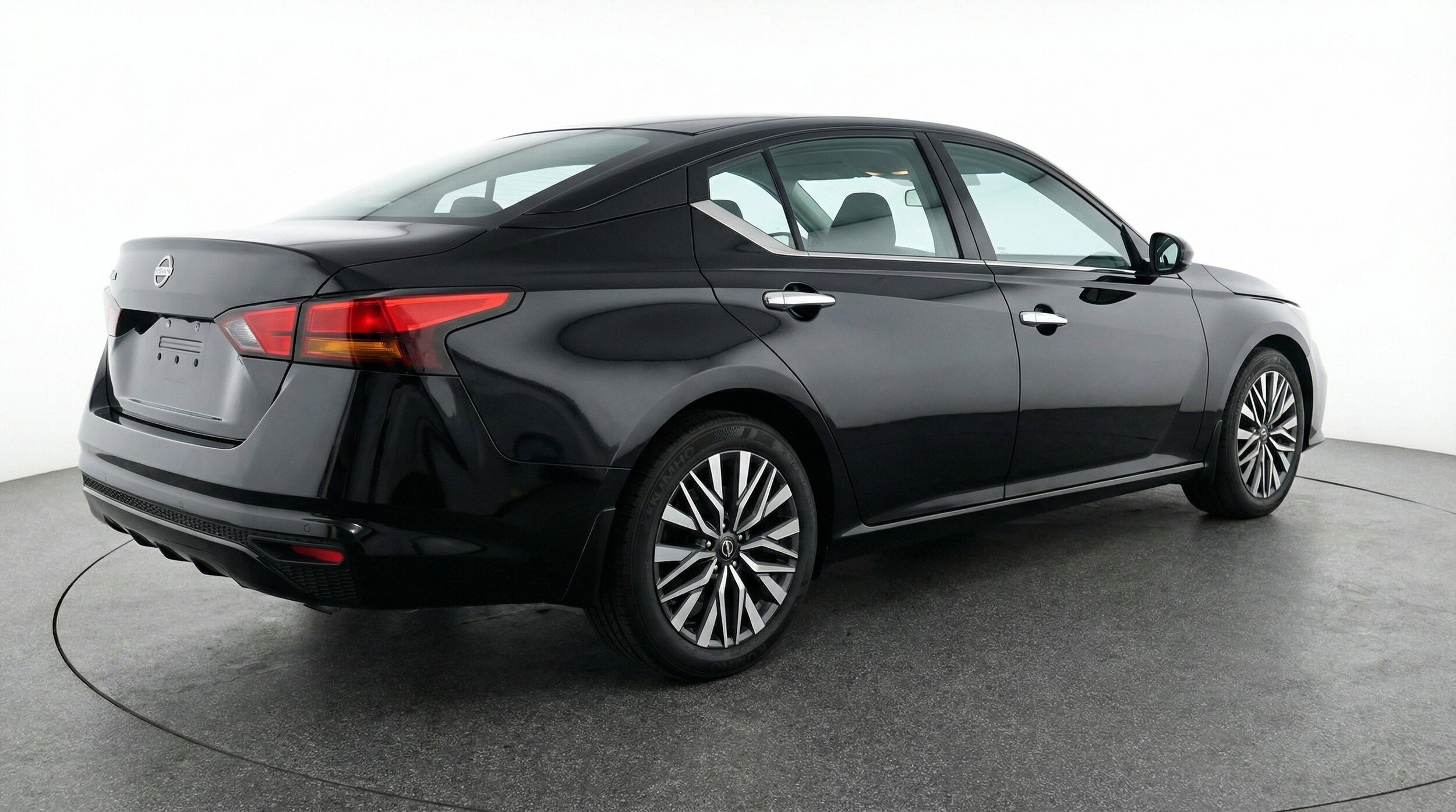 Thumbnail: 2025 Nissan Altima - 9