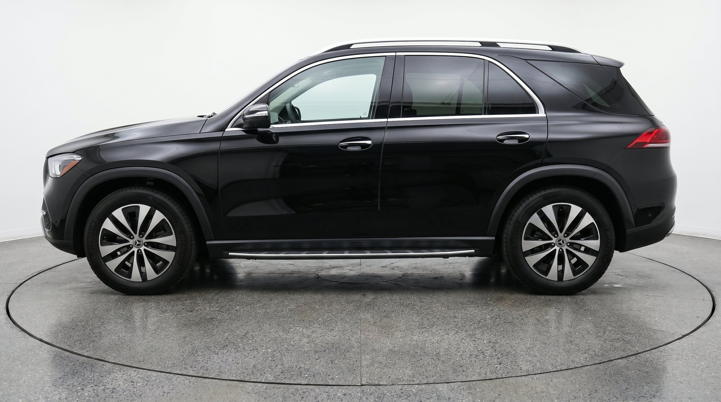 Thumbnail: 2026 Mercedes-Benz GLE - 5