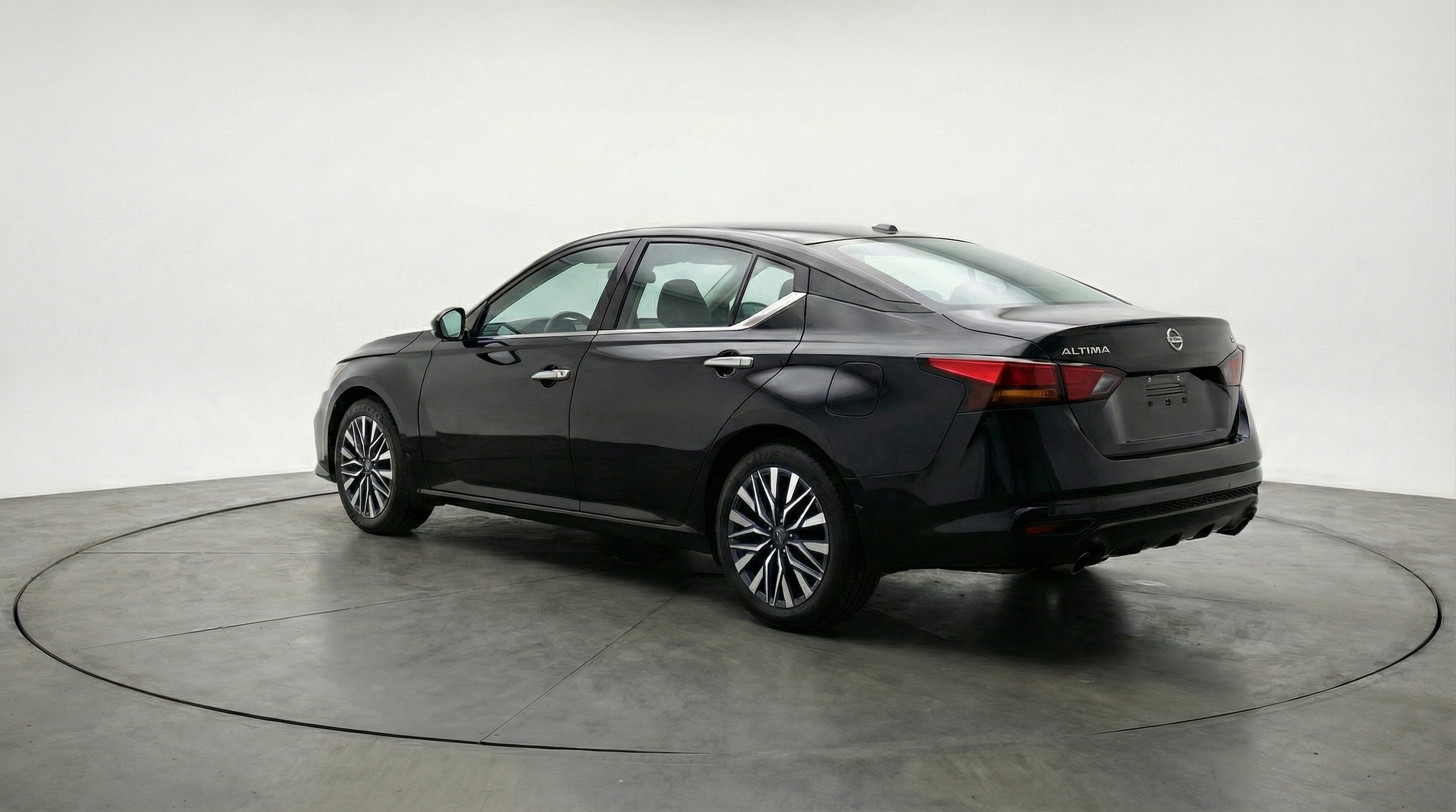 Thumbnail: 2025 Nissan Altima - 5