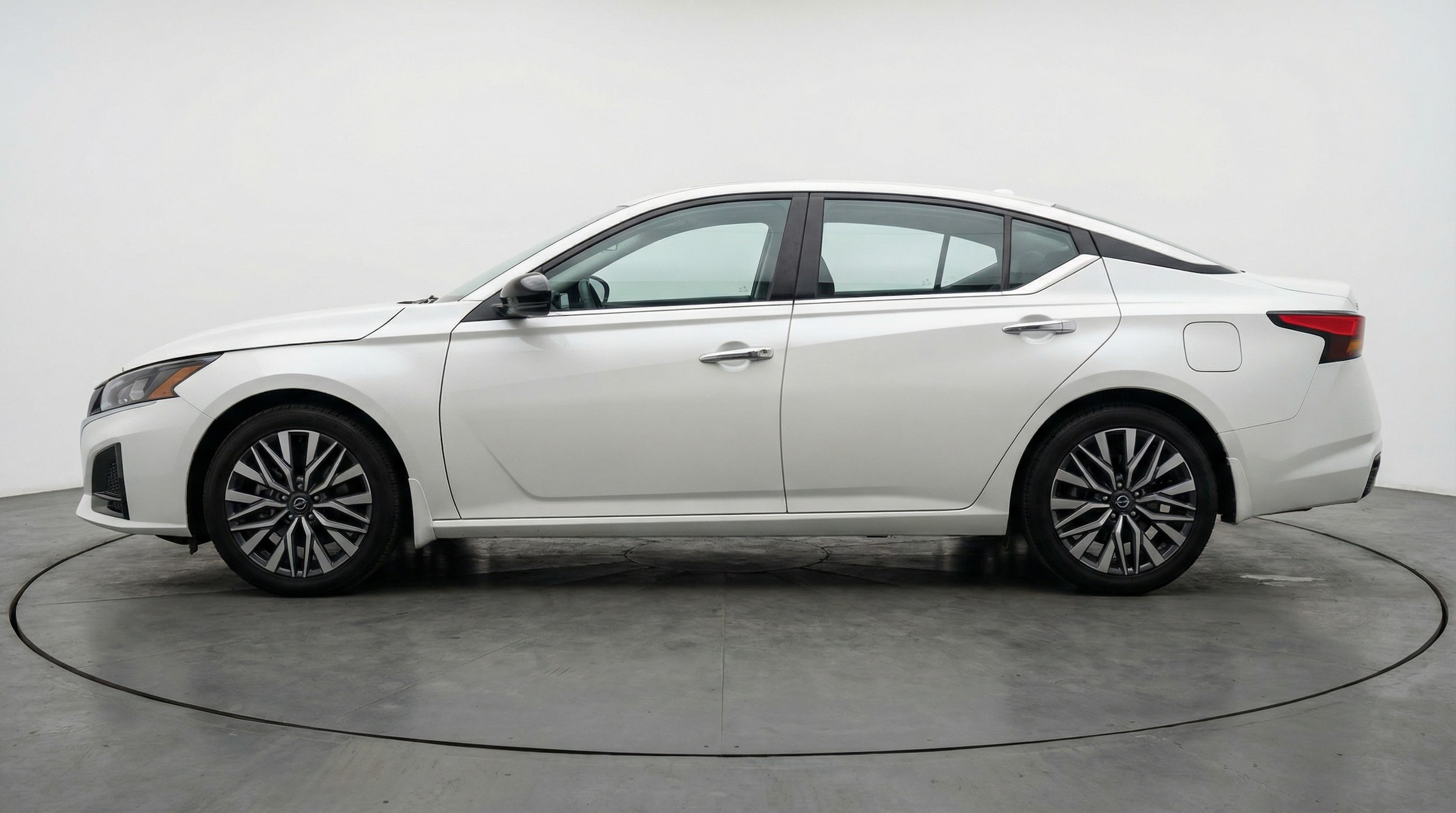 Thumbnail: 2025 Nissan Altima - 4