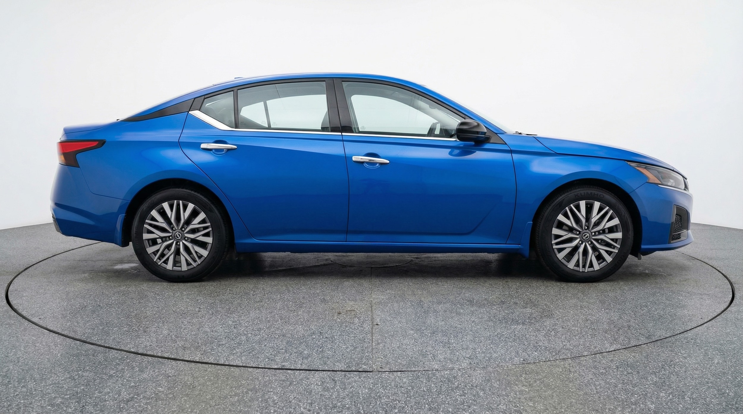 Thumbnail: 2025 Nissan Altima - 8