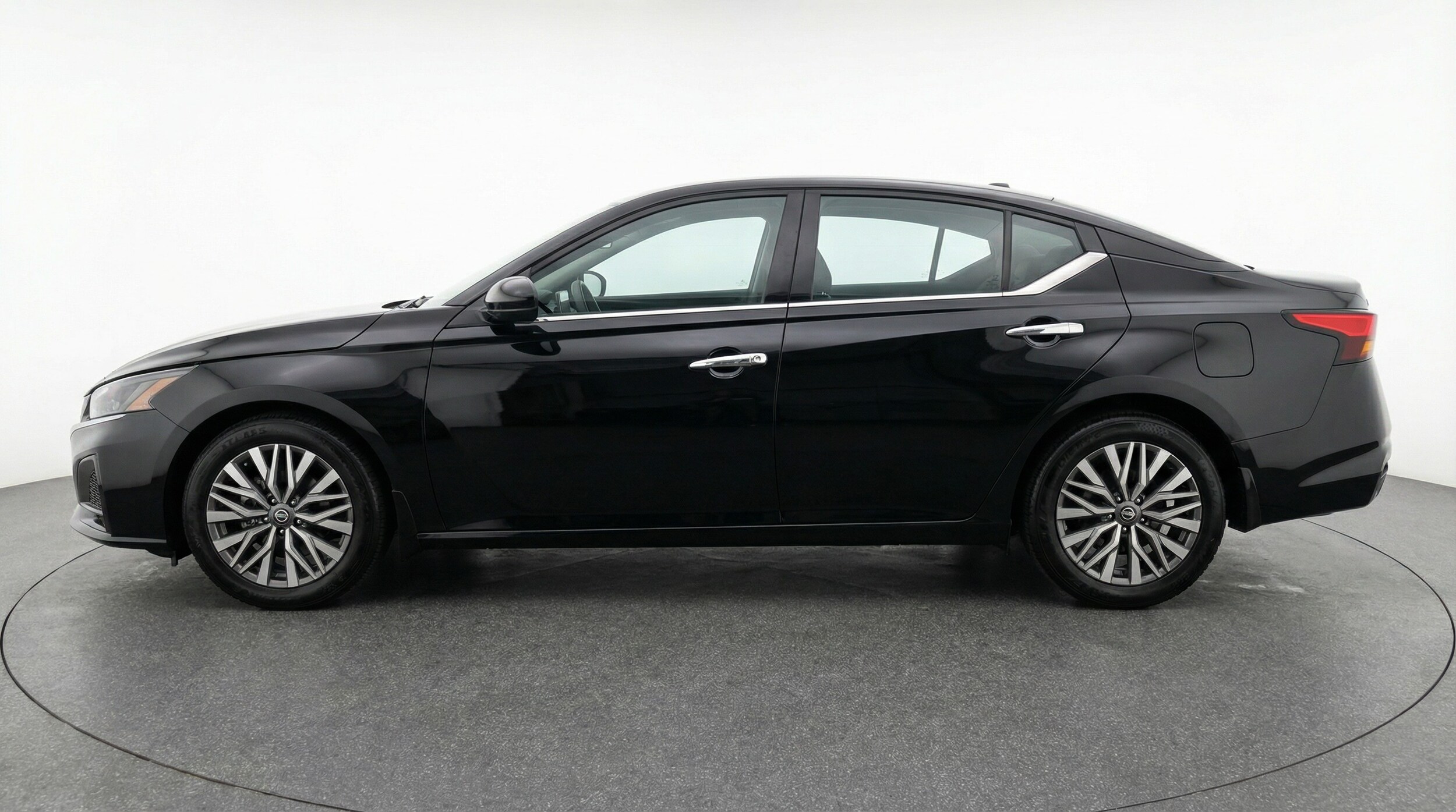 Thumbnail: 2025 Nissan Altima - 4