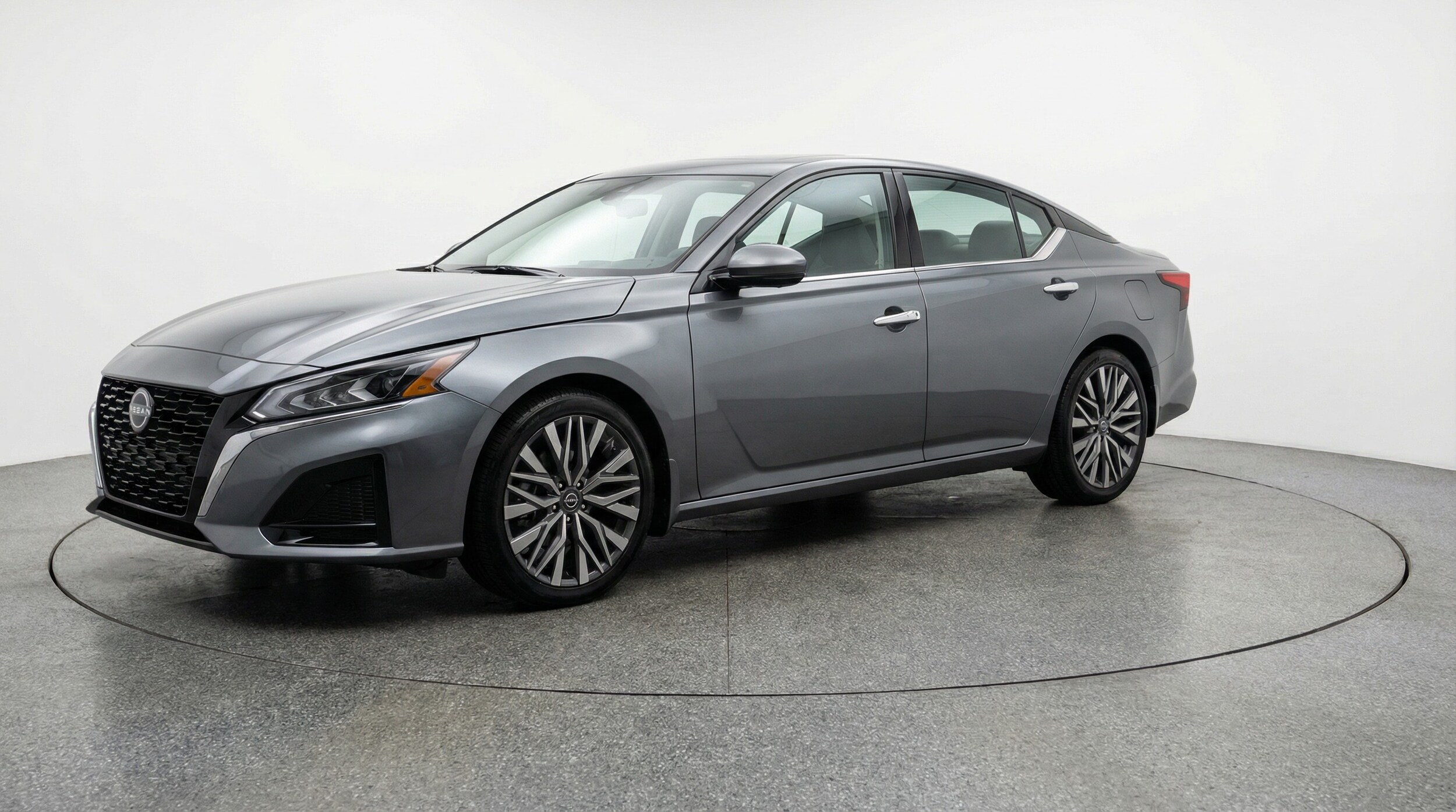 Thumbnail: 2025 Nissan Altima - 3