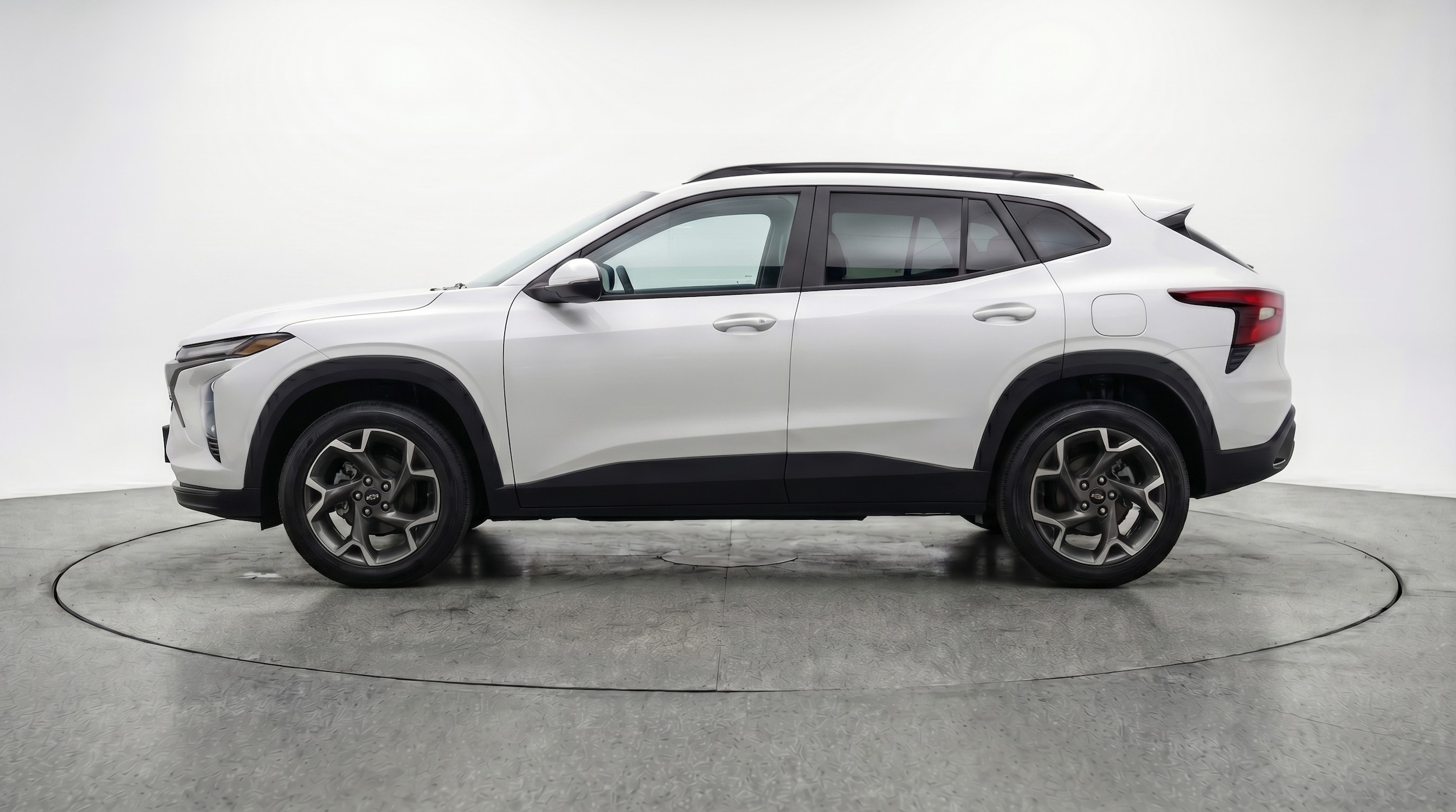 Thumbnail: 2025 Chevrolet Trax - 4