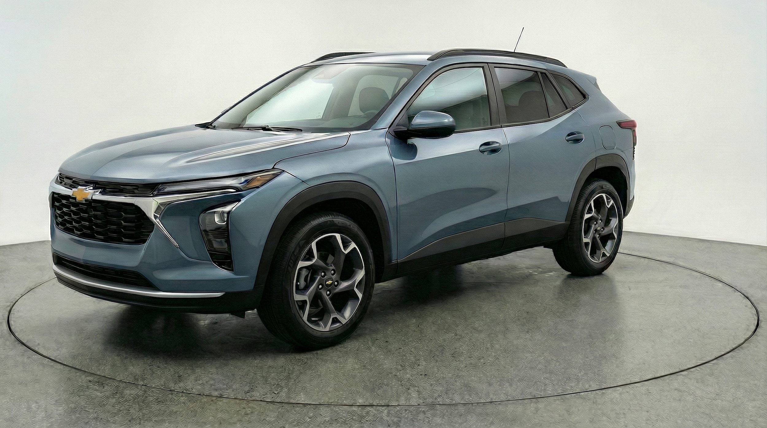 Thumbnail: 2025 Chevrolet Trax - 3