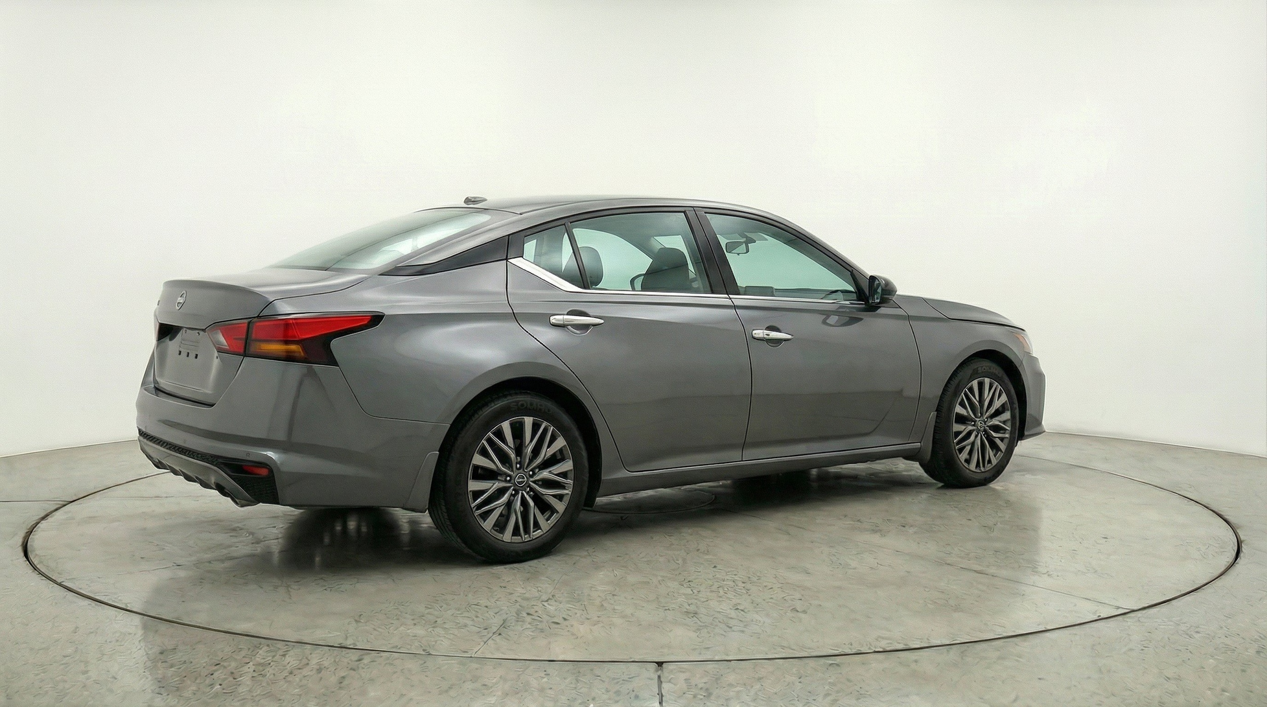 Thumbnail: 2025 Nissan Altima - 9