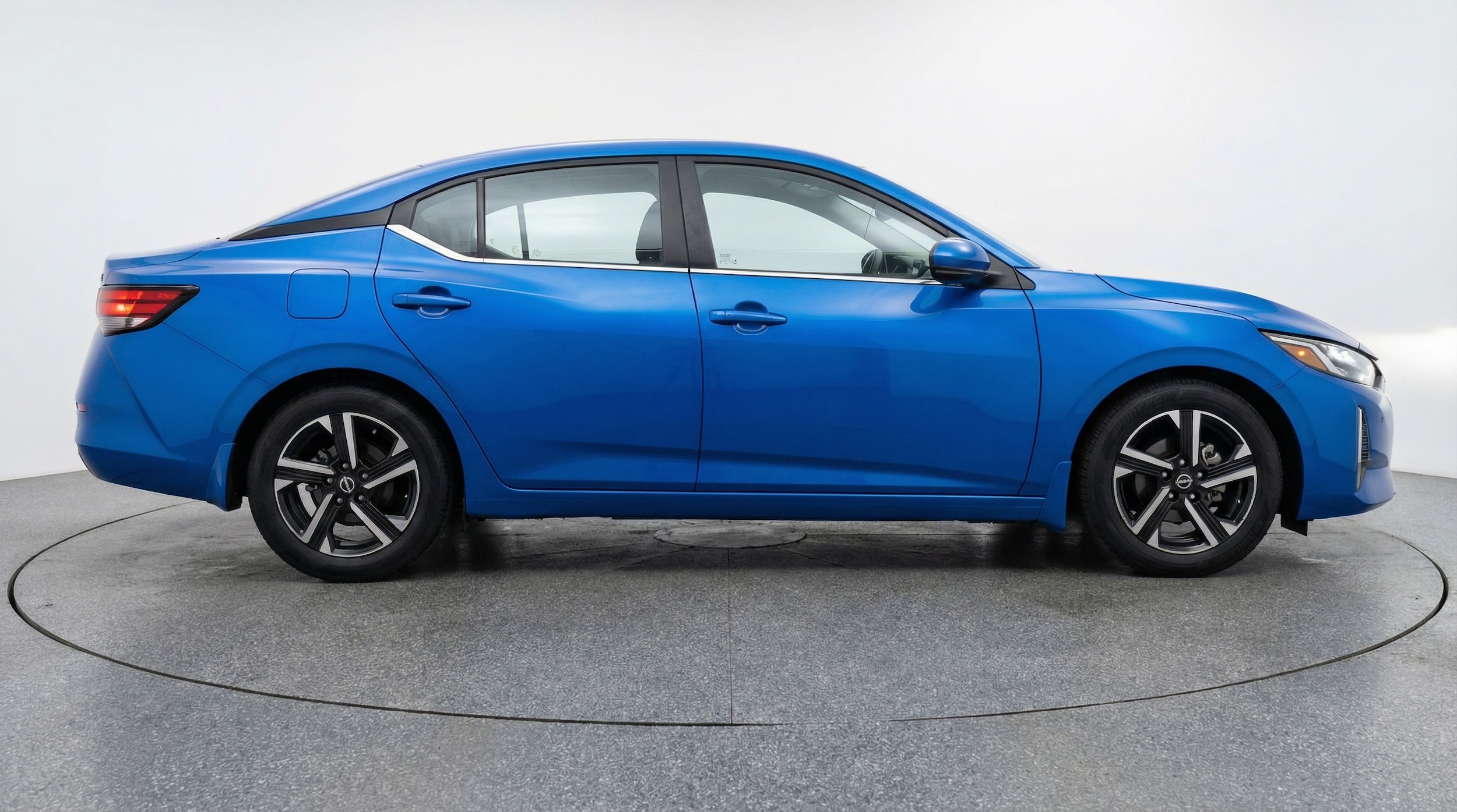 Thumbnail: 2025 Nissan Sentra - 8